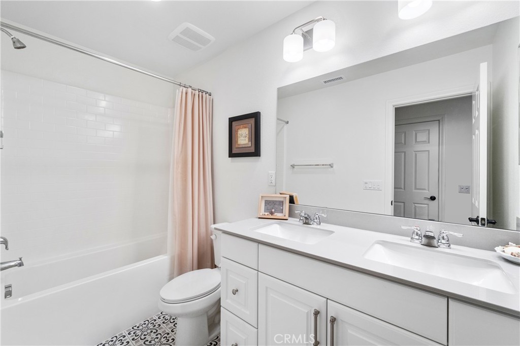 1588 Redwoods Drive Place