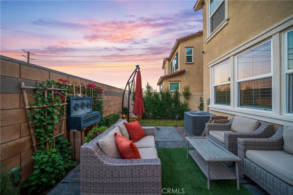 1588 Redwoods Drive Place