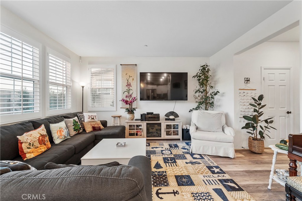 1588 Redwoods Drive Place