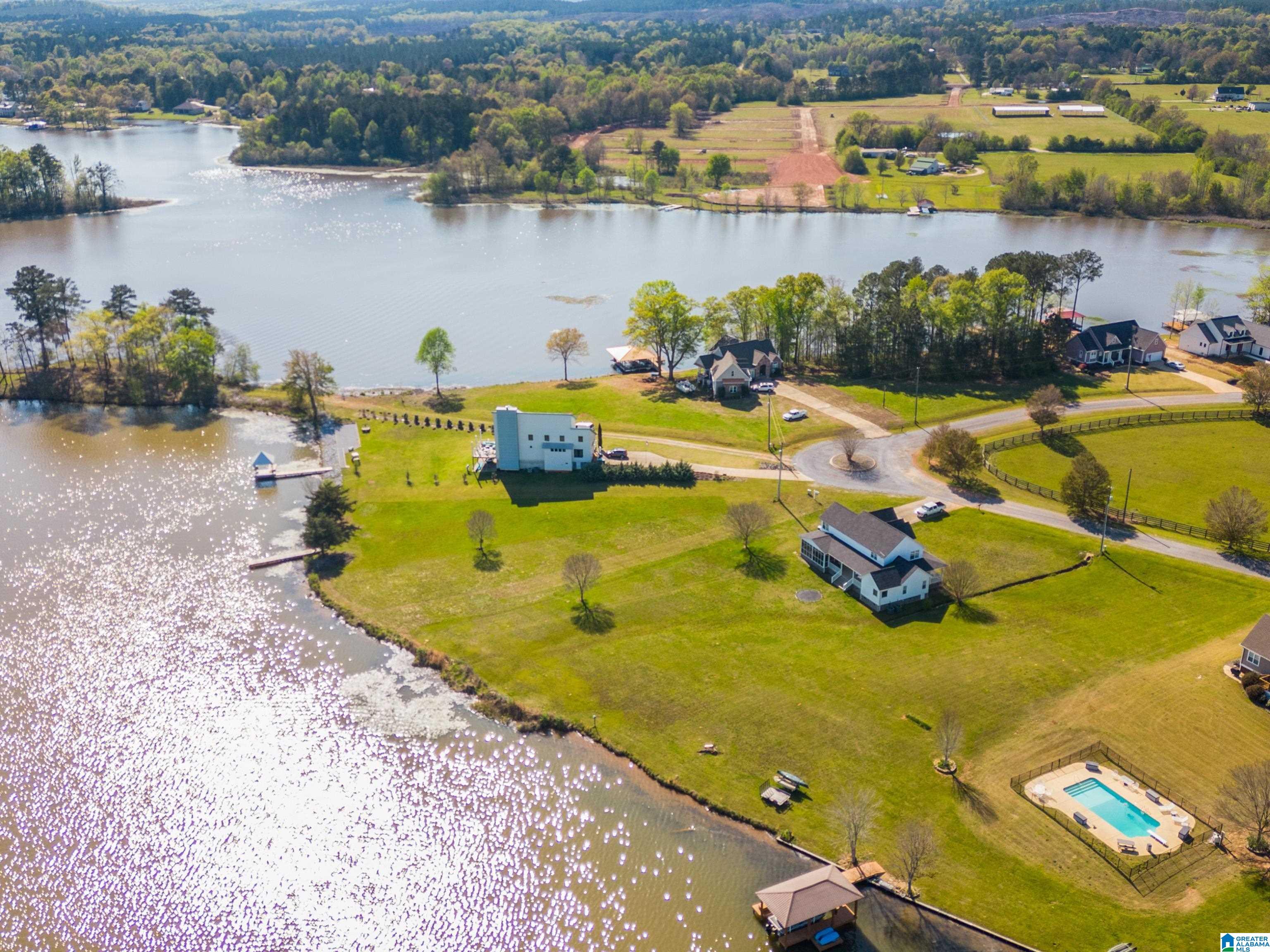 657 COVE ROAD 16