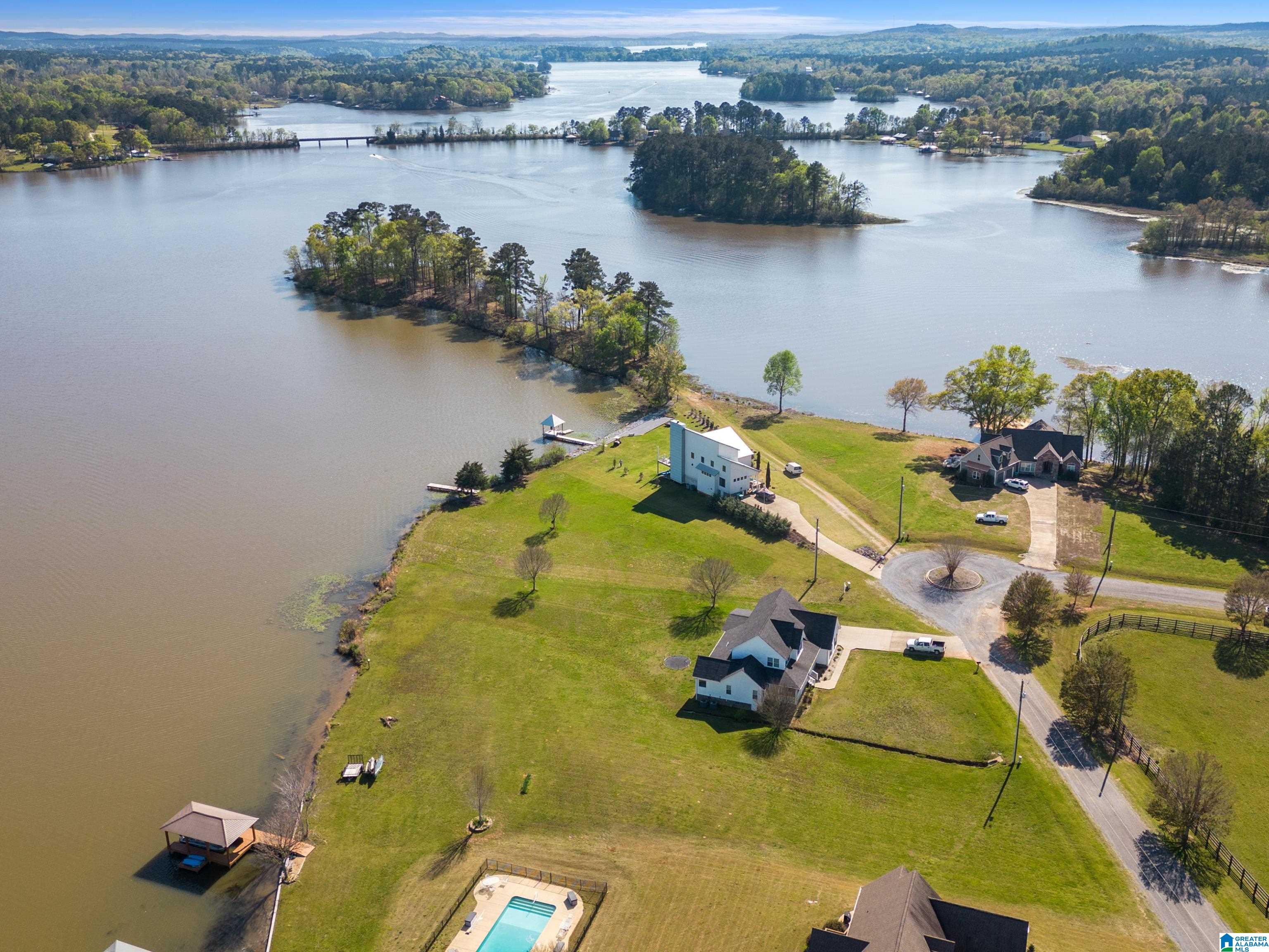 657 COVE ROAD 16