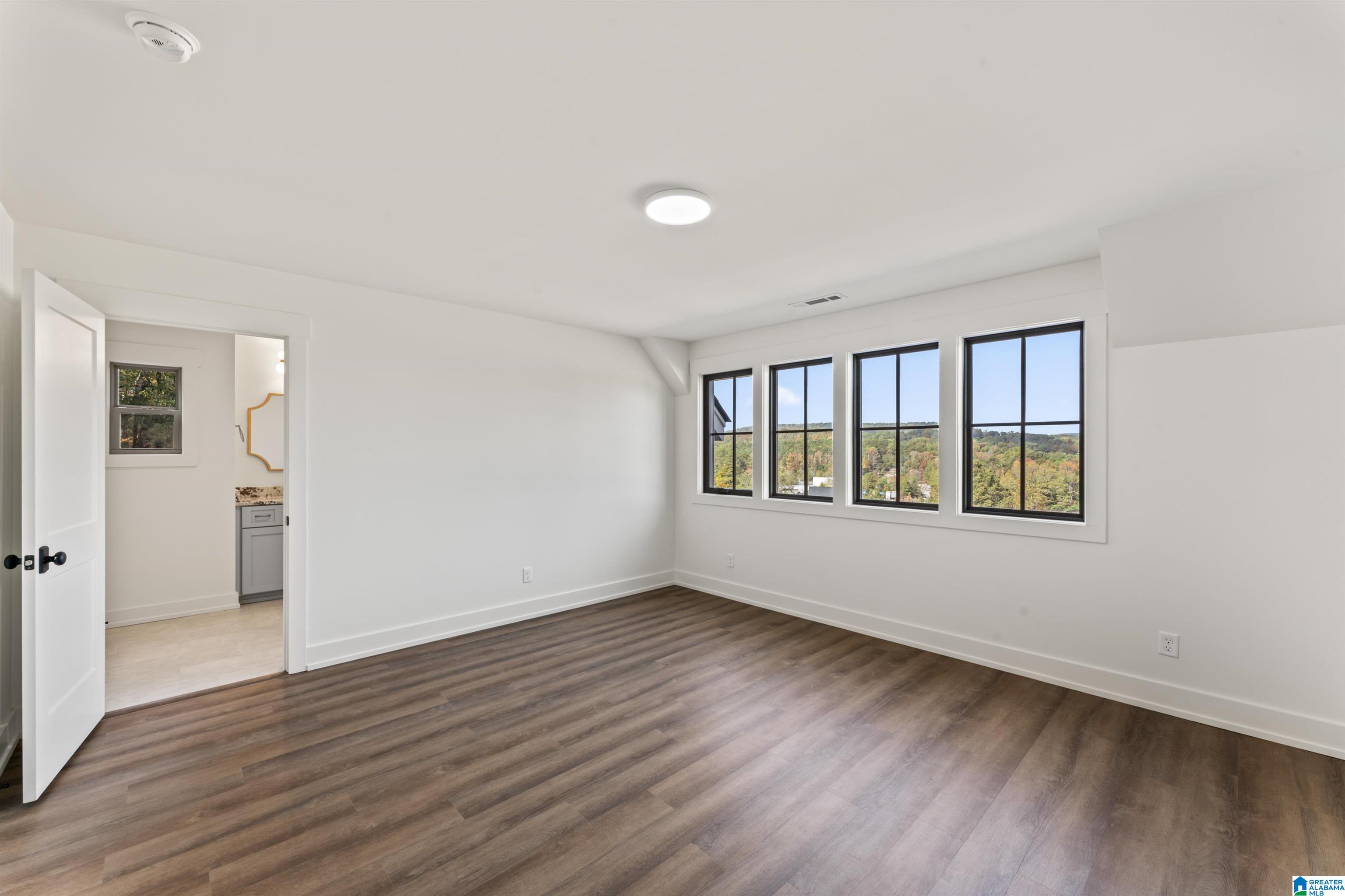 375 JACOBS LOOP