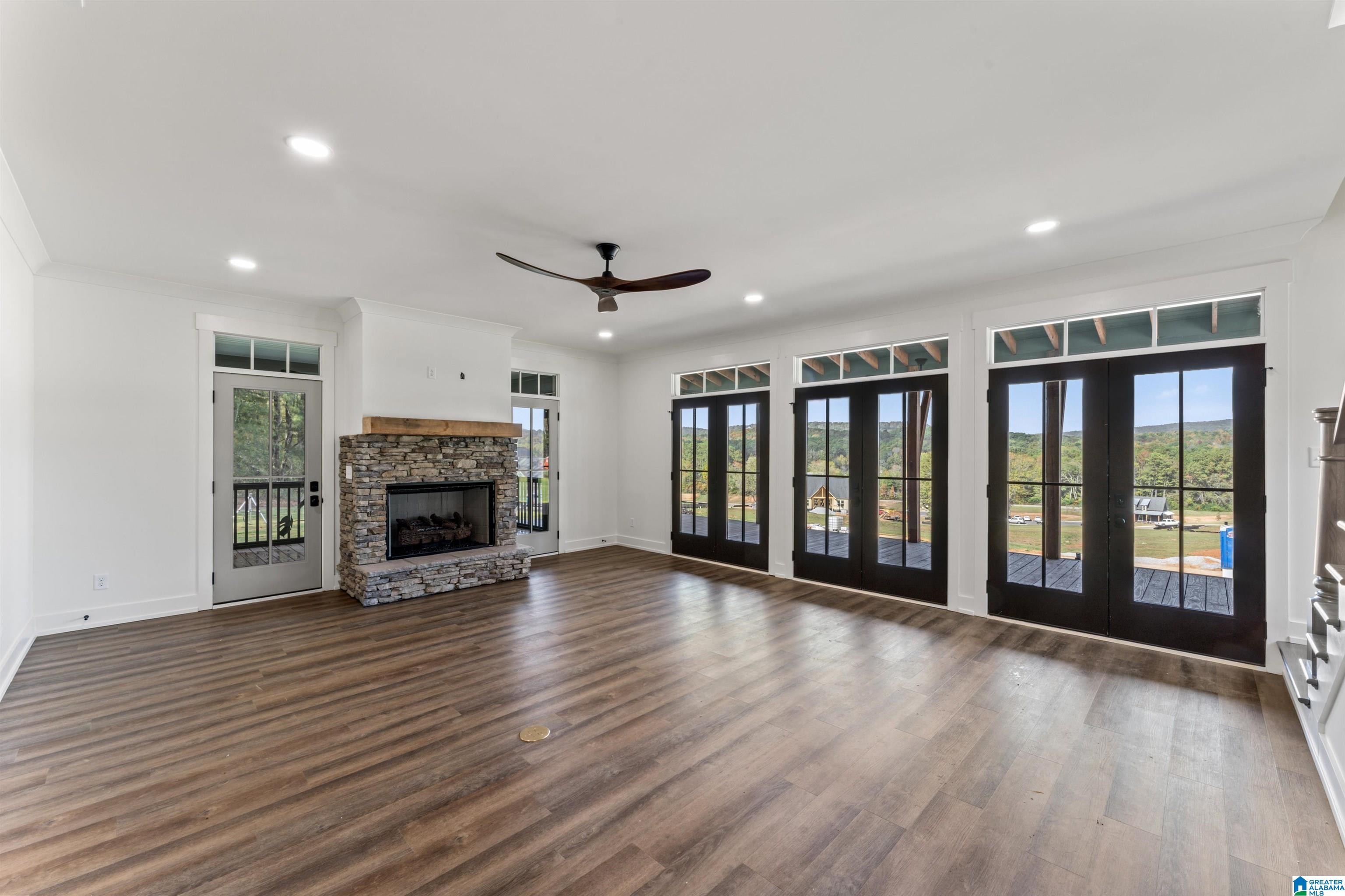 375 JACOBS LOOP
