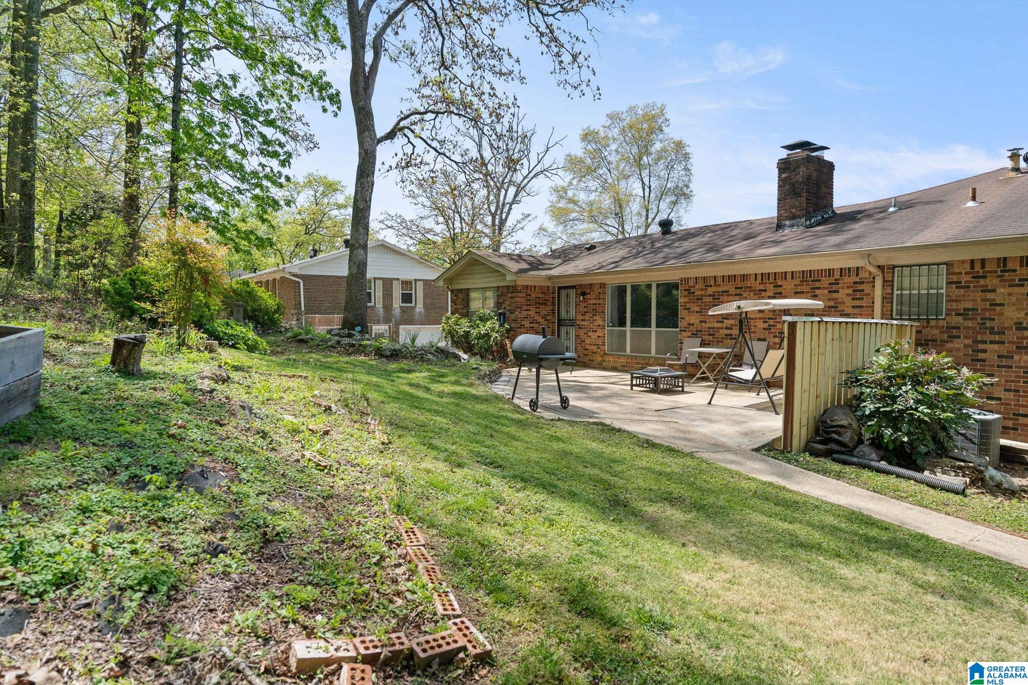 827 SHERMAN OAKS DRIVE