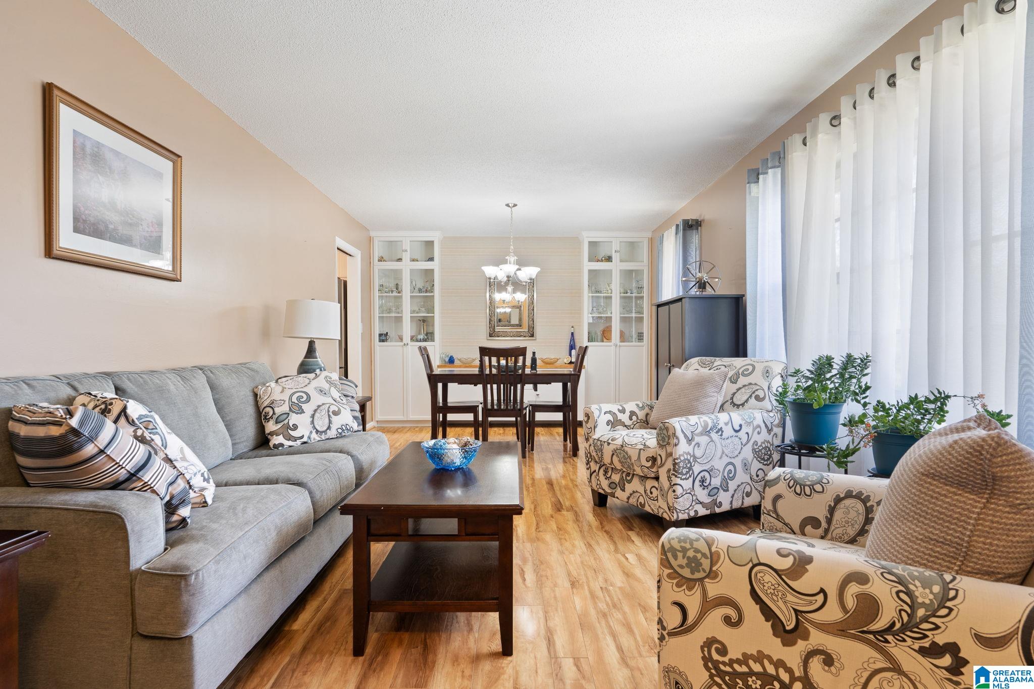 827 SHERMAN OAKS DRIVE