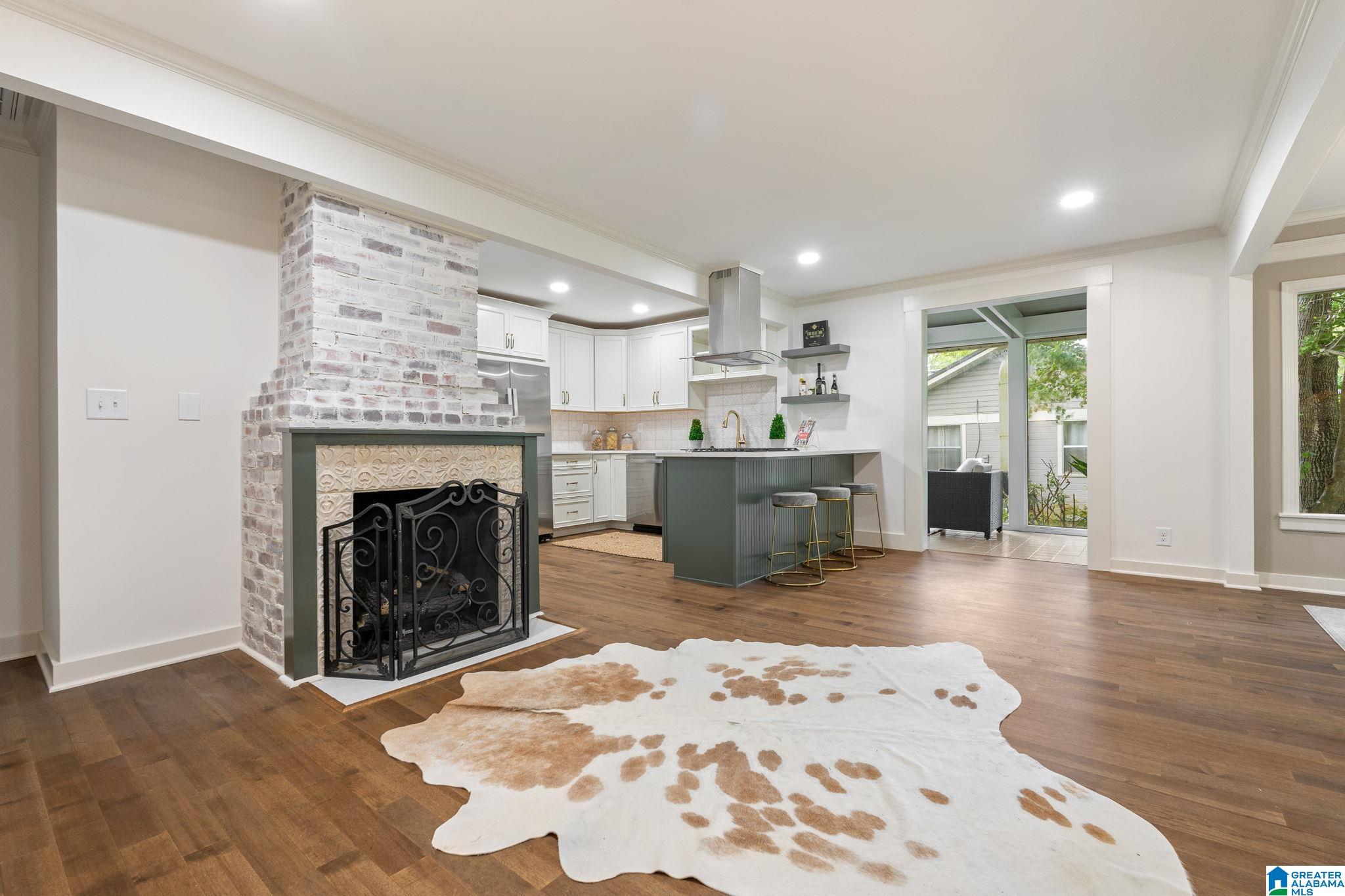 409 WHITTIER DRIVE