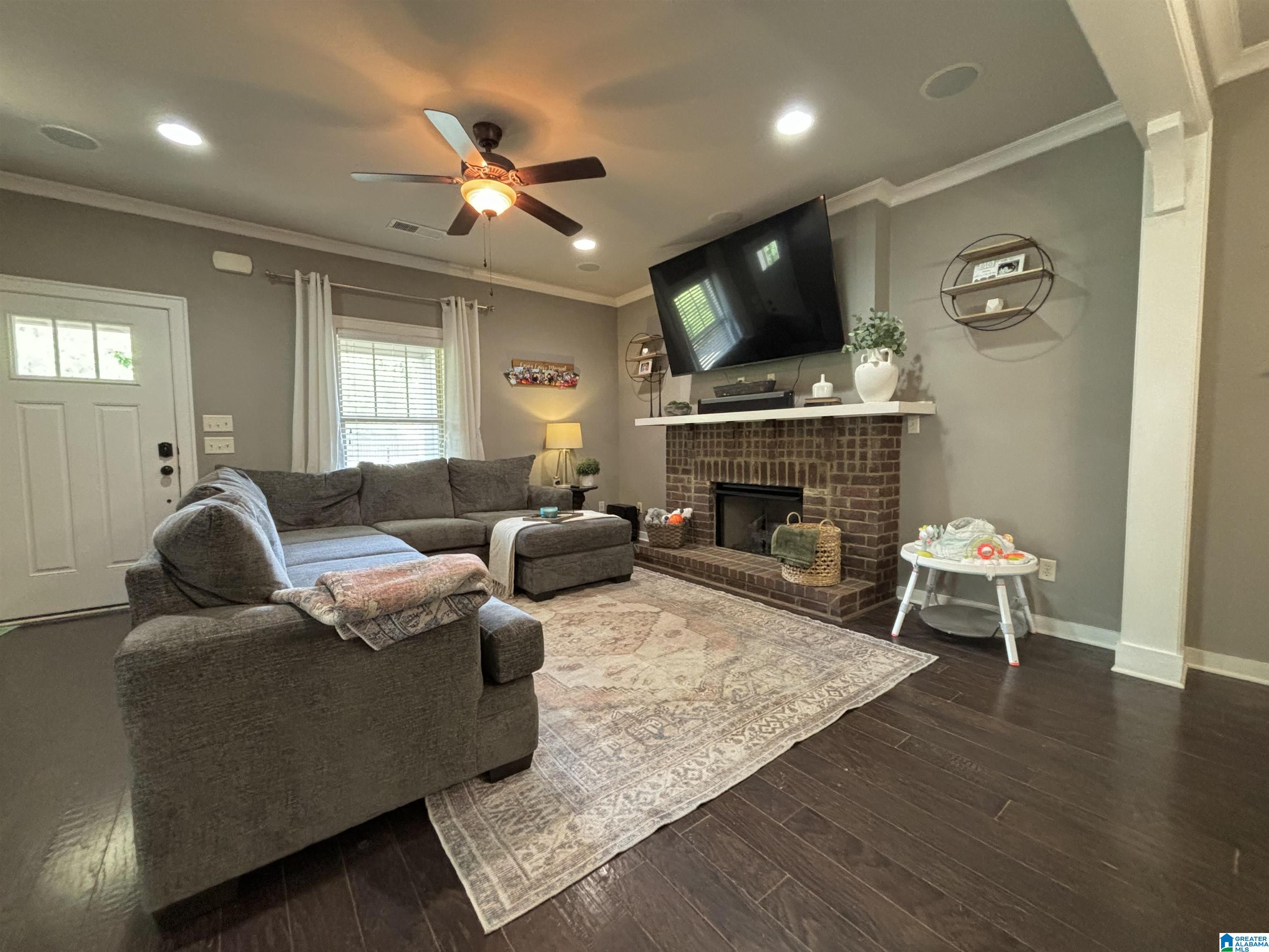 483 LAKE WAY