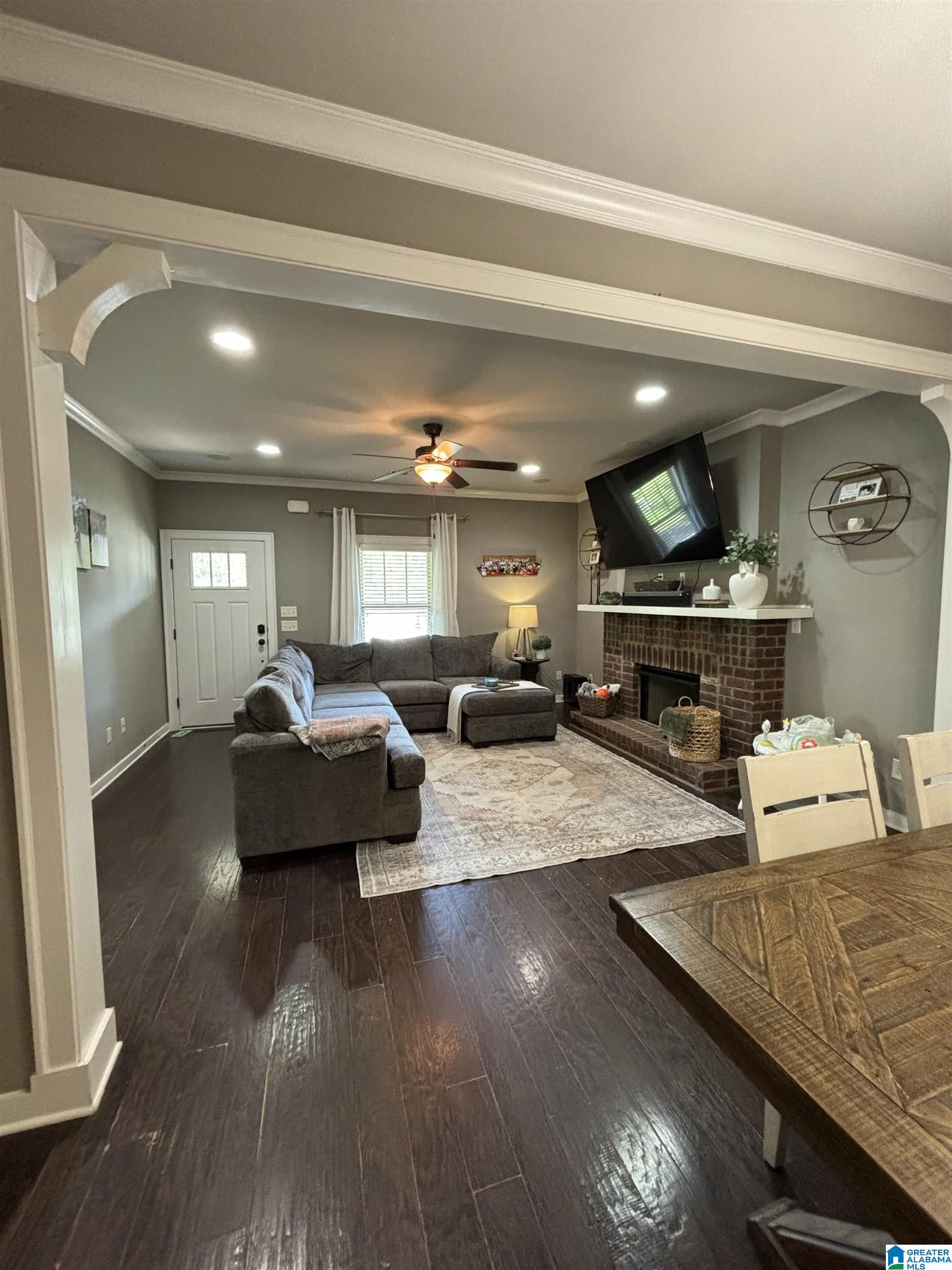 483 LAKE WAY