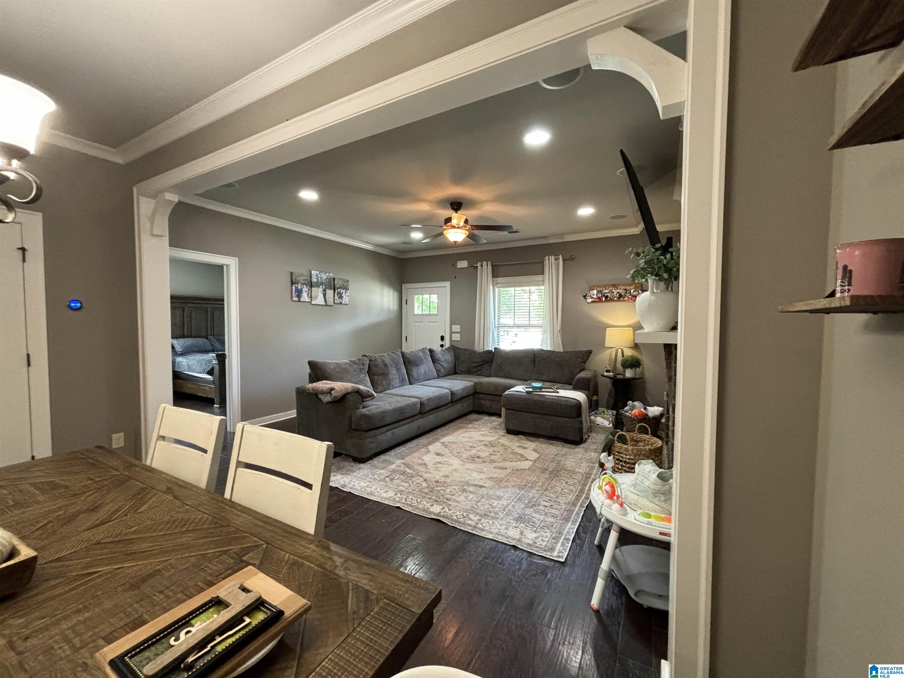 483 LAKE WAY