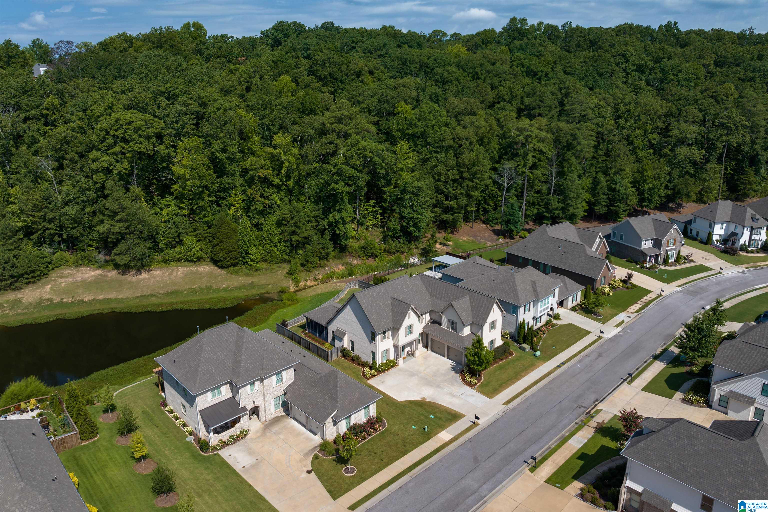 565 GRIFFIN LAKE TRACE