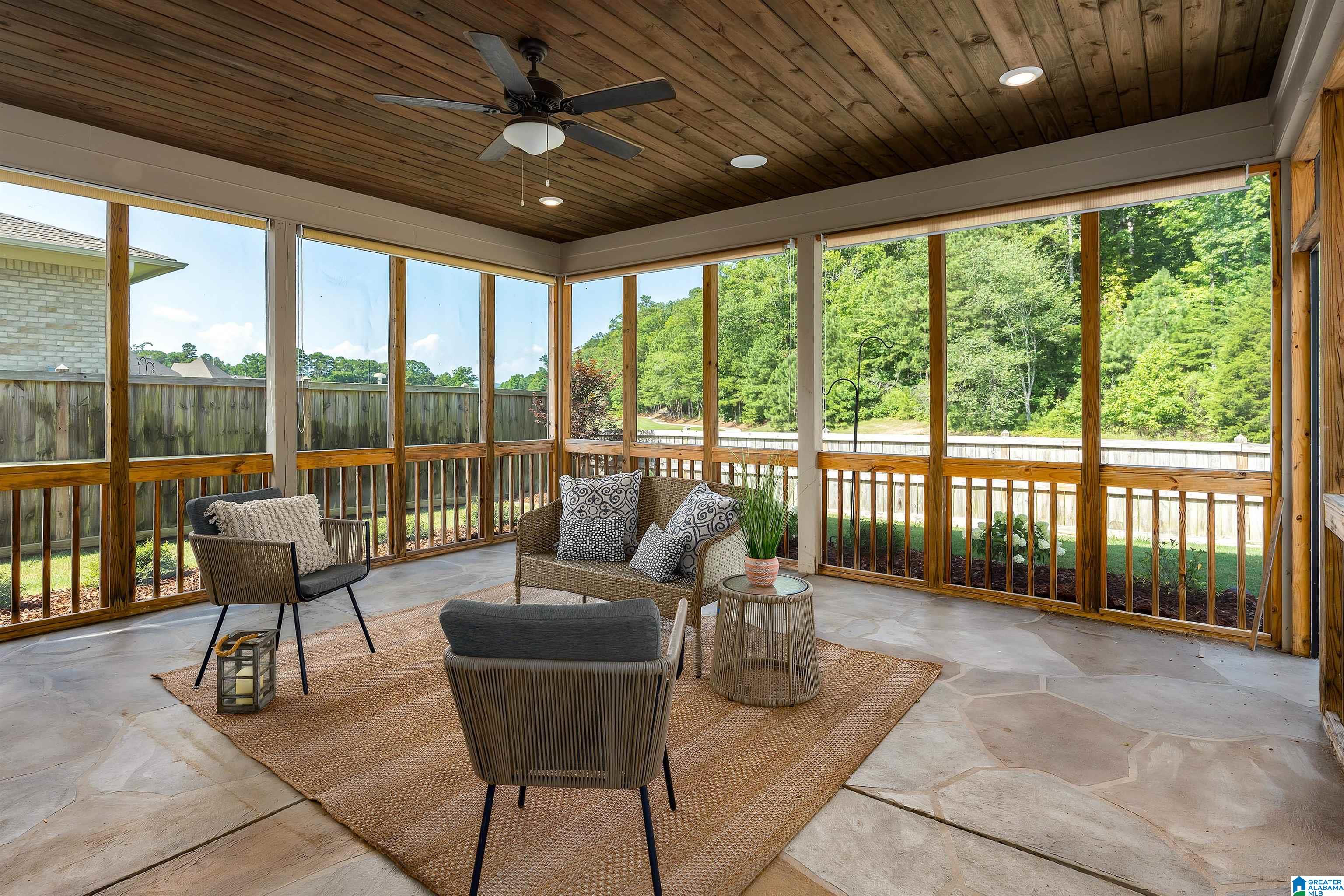 565 GRIFFIN LAKE TRACE