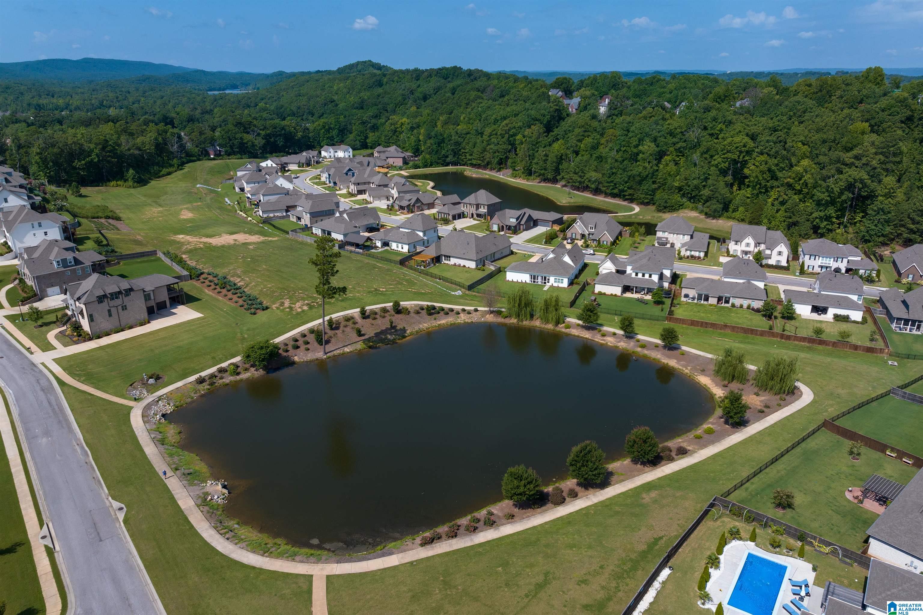 565 GRIFFIN LAKE TRACE
