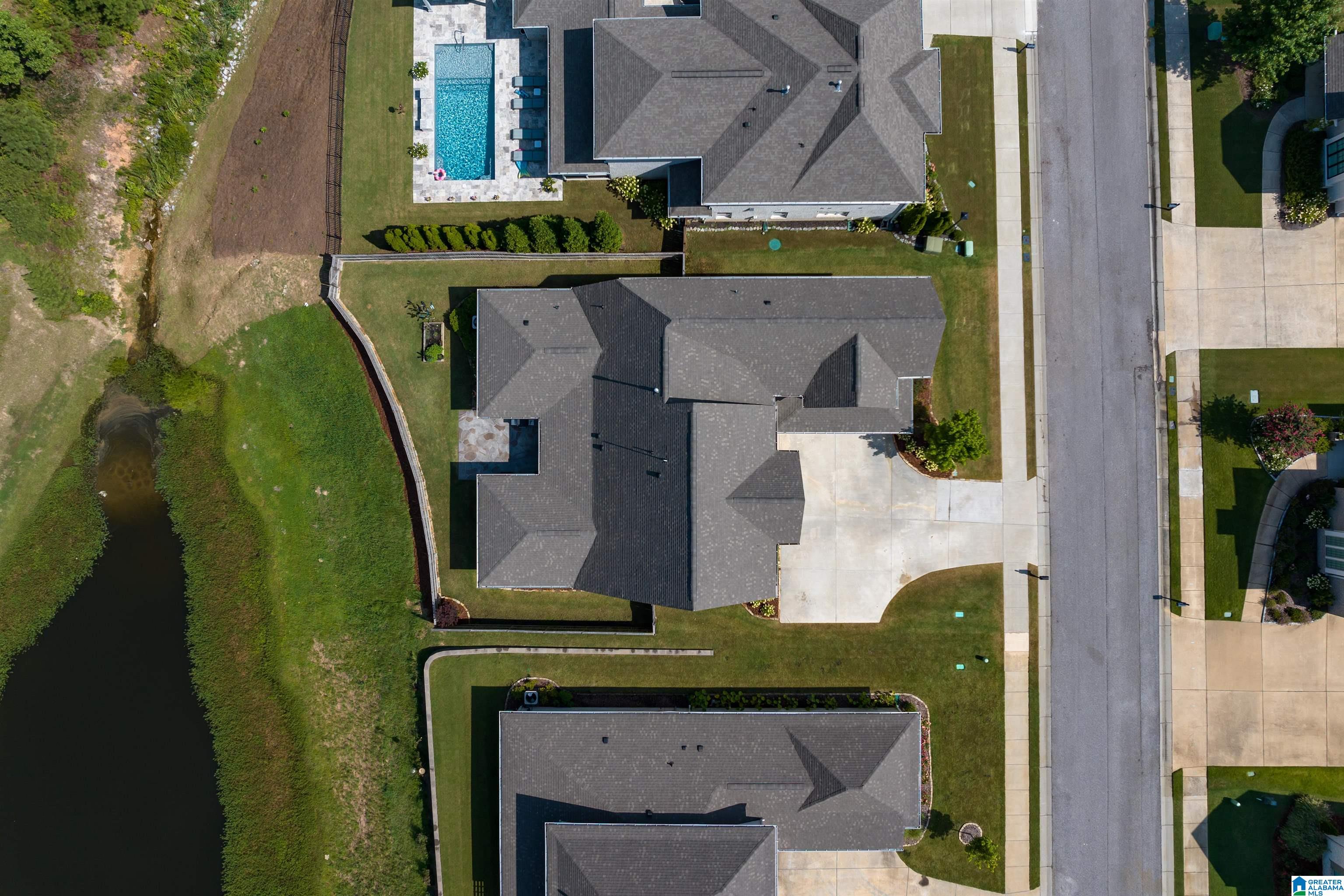 565 GRIFFIN LAKE TRACE