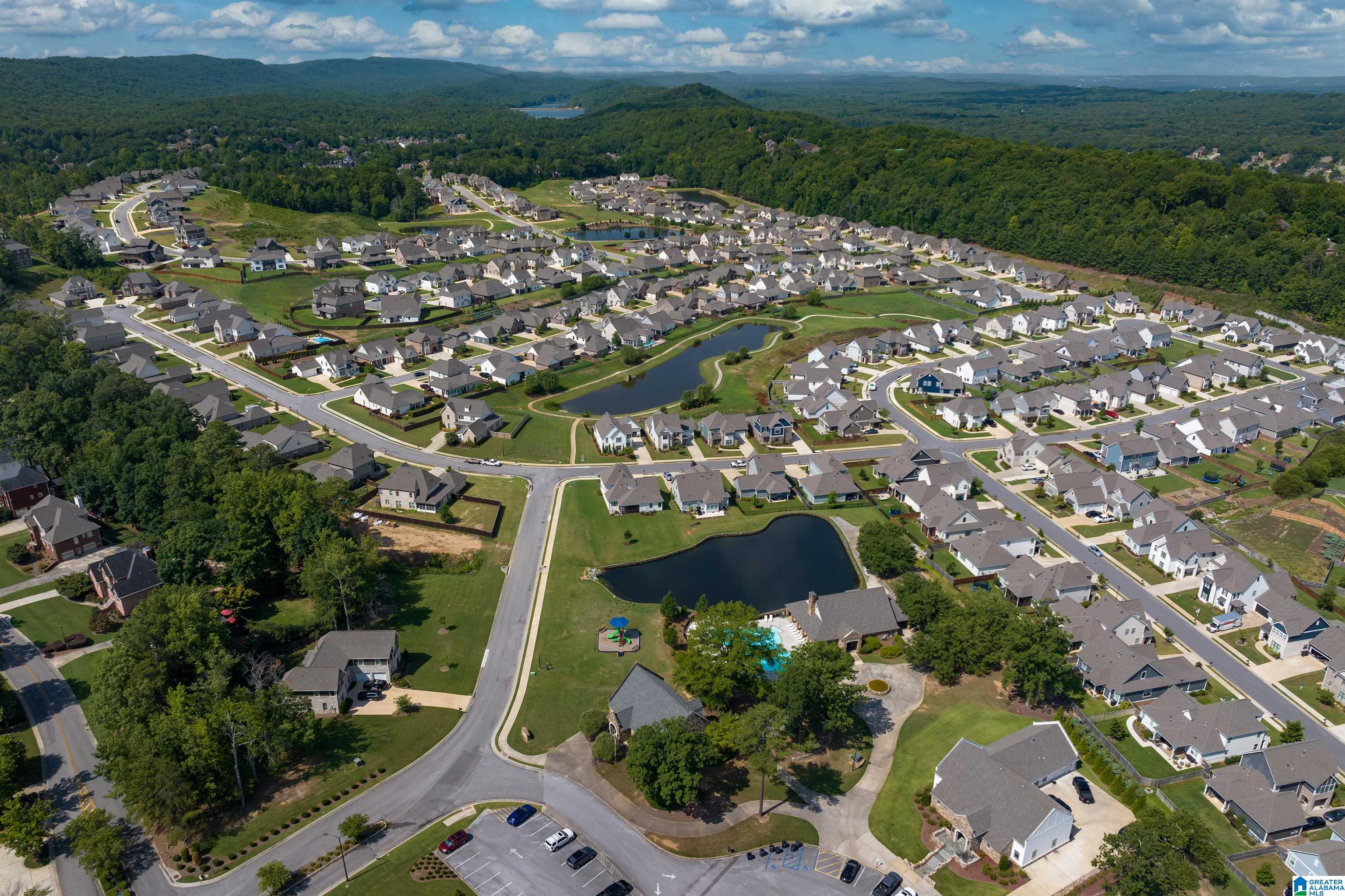 565 GRIFFIN LAKE TRACE