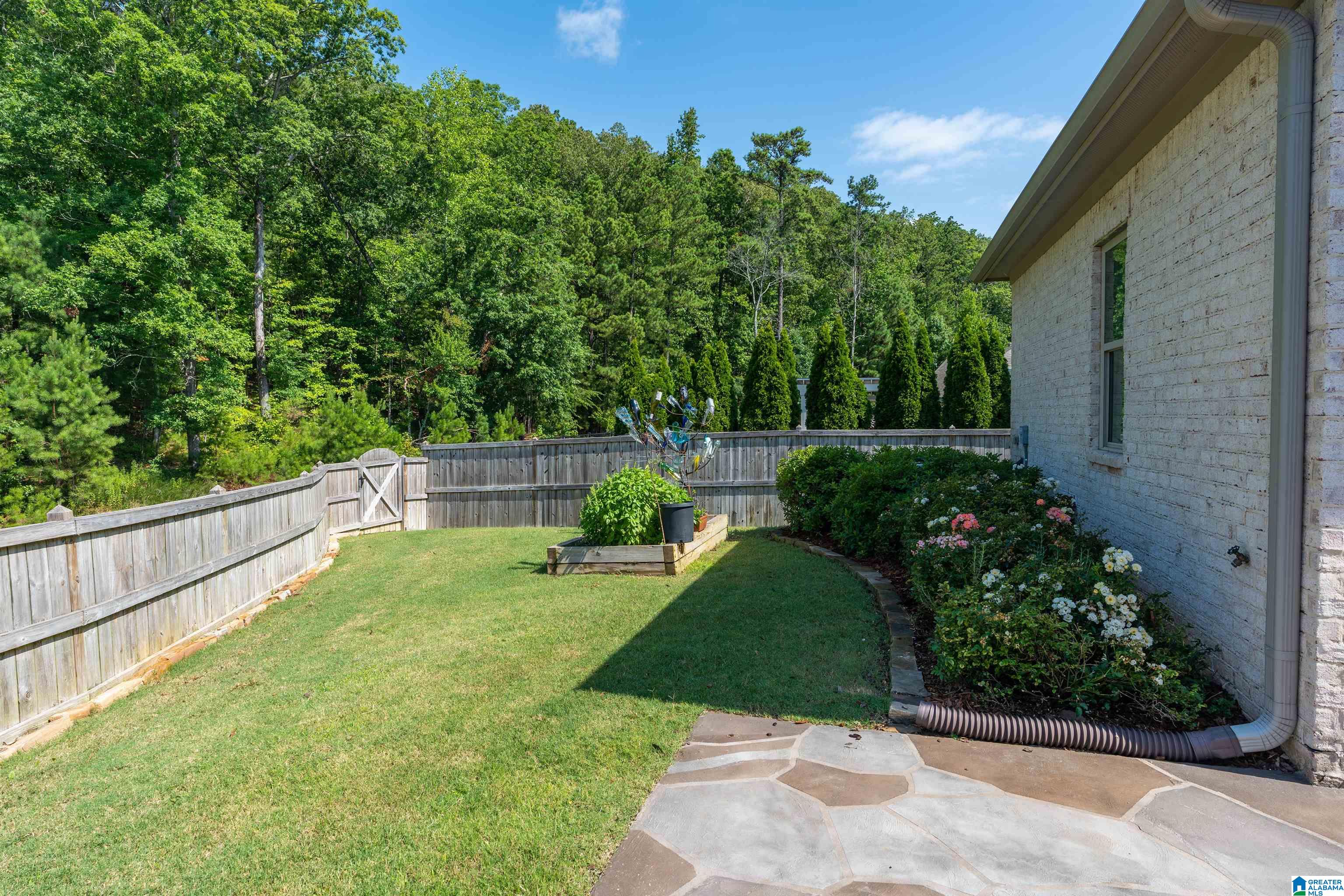 565 GRIFFIN LAKE TRACE