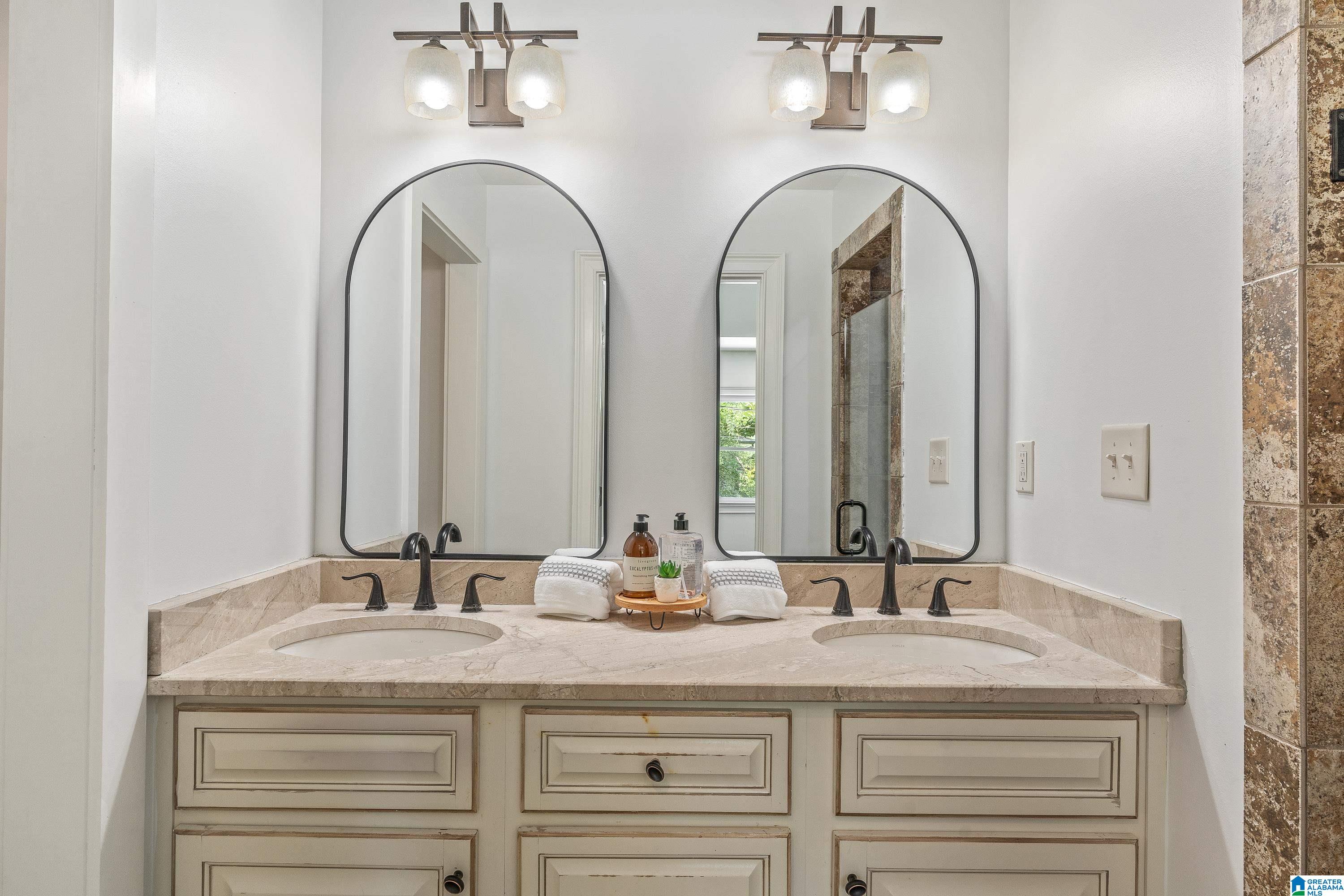 724 CROSSCREEK TRAIL