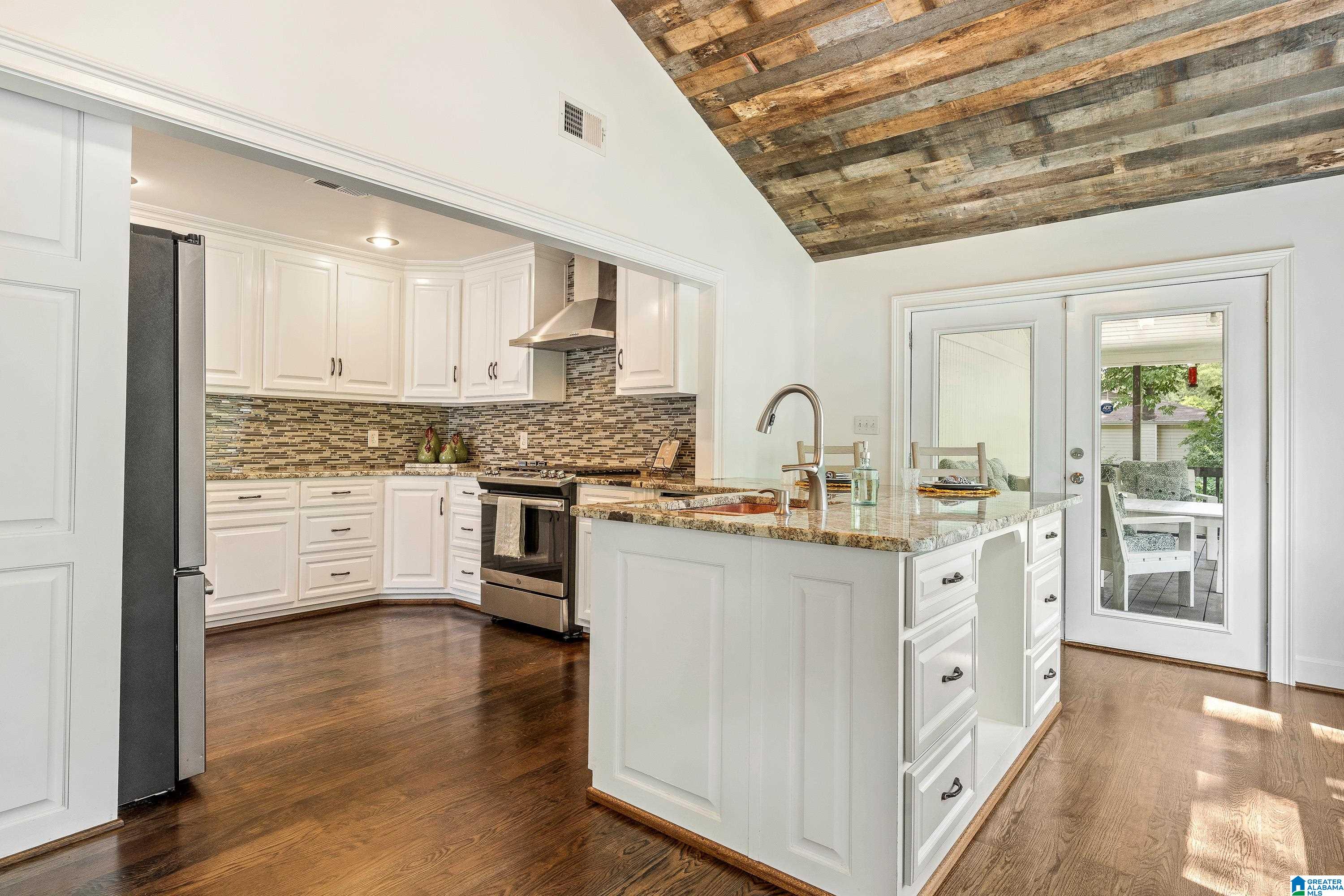 724 CROSSCREEK TRAIL