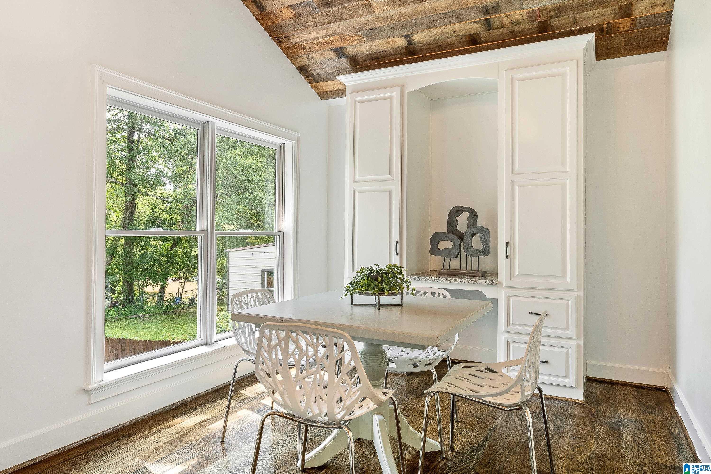 724 CROSSCREEK TRAIL