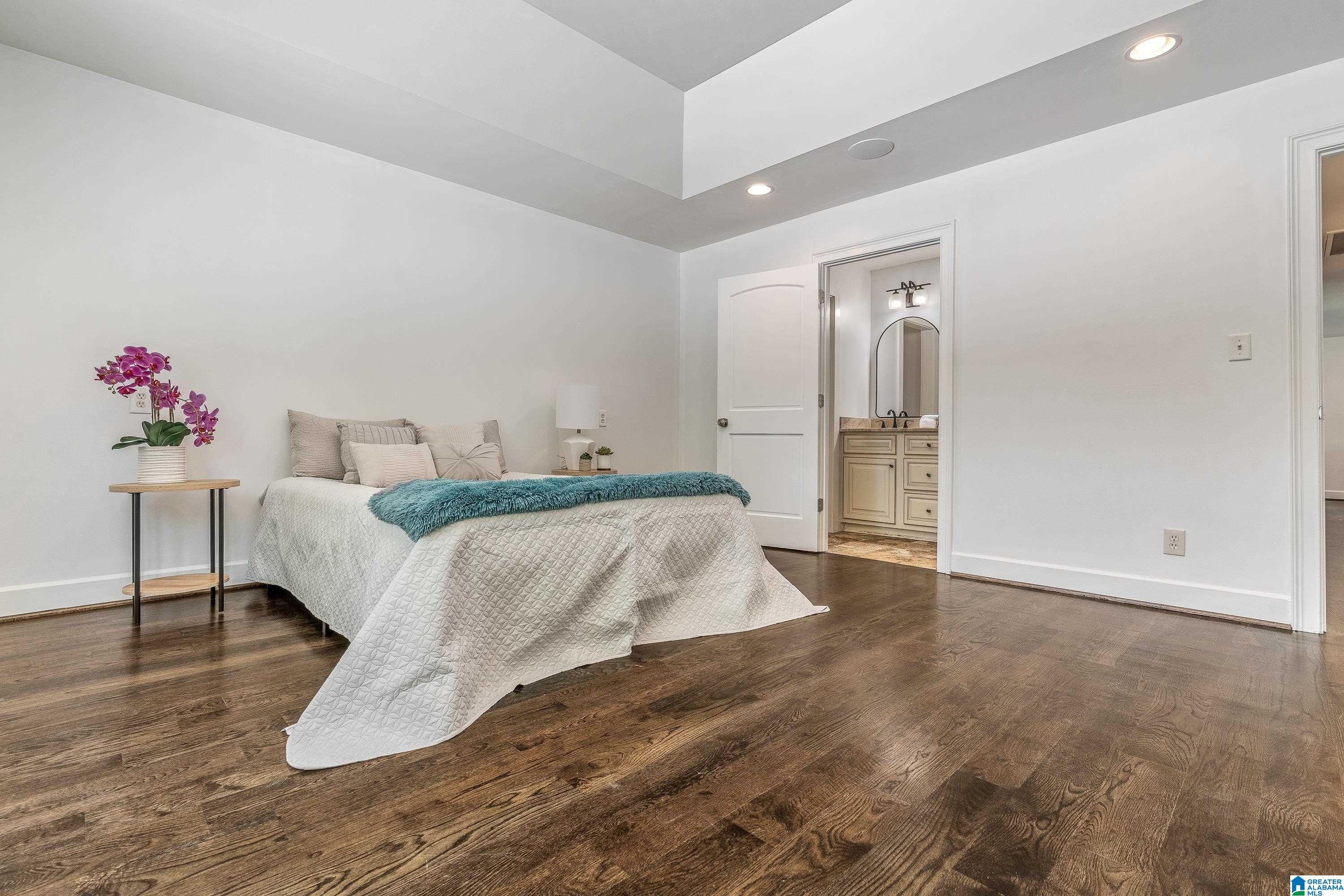 724 CROSSCREEK TRAIL