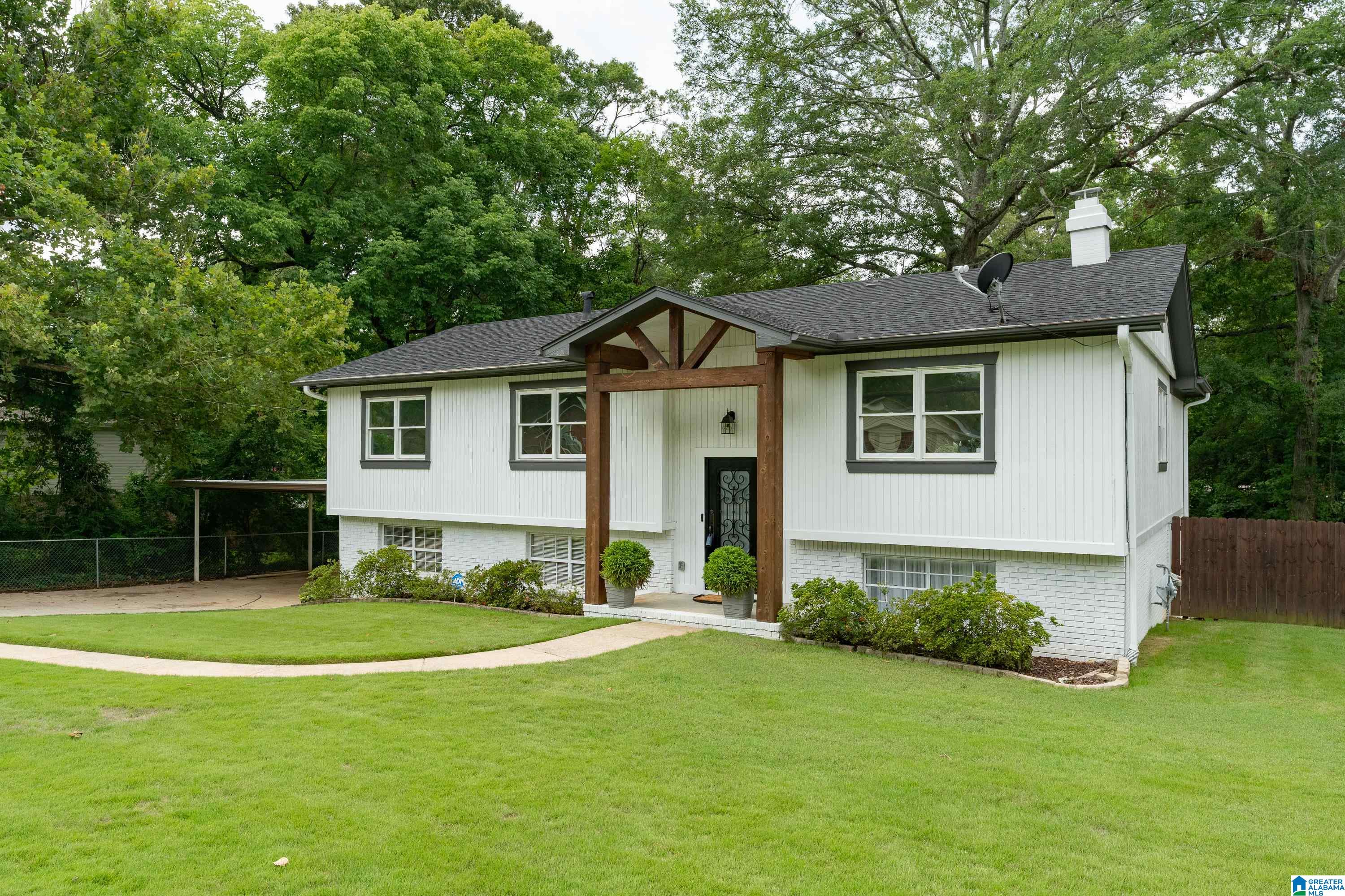 724 CROSSCREEK TRAIL