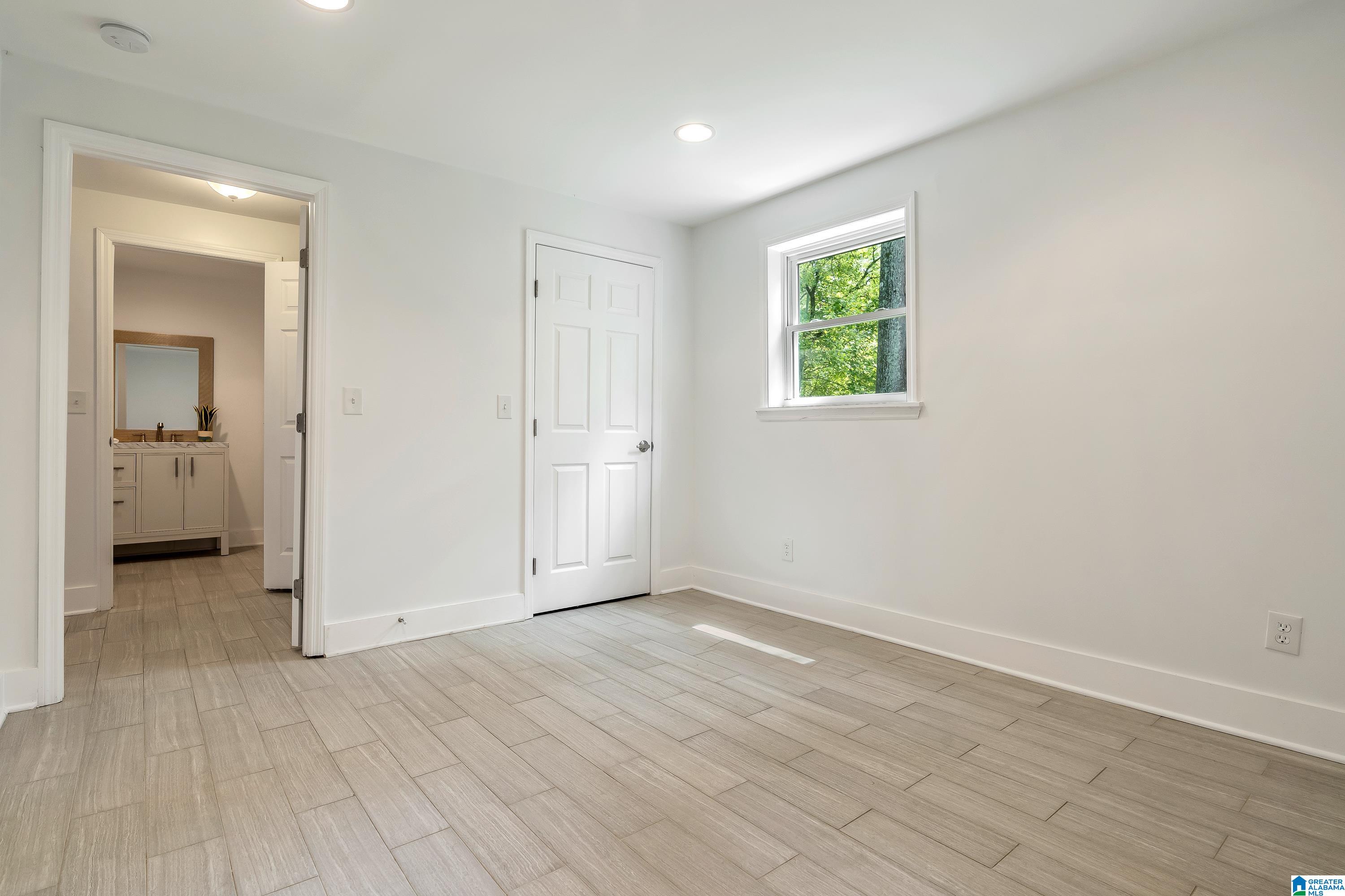 724 CROSSCREEK TRAIL