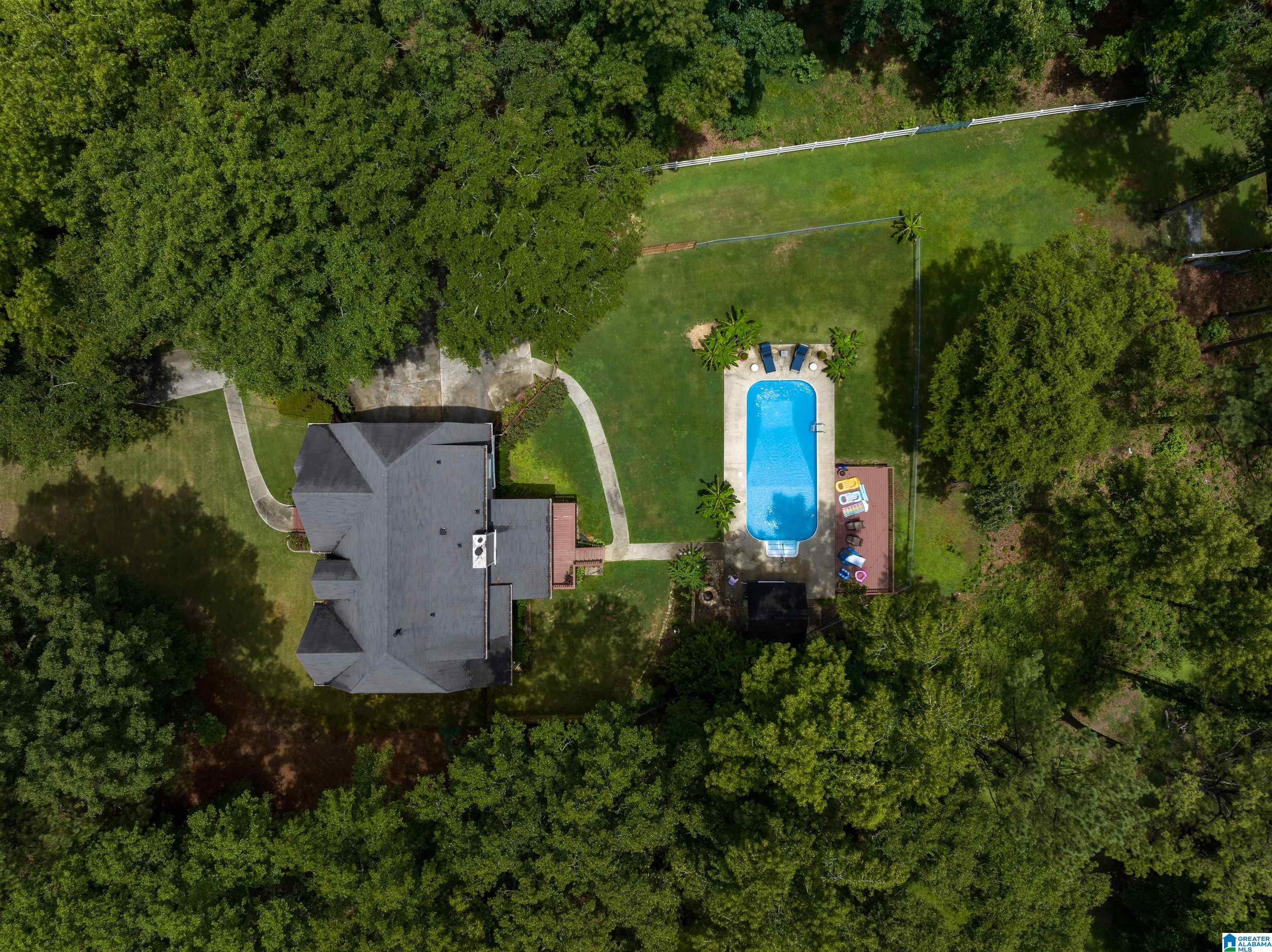 101 LAKEWOOD DRIVE
