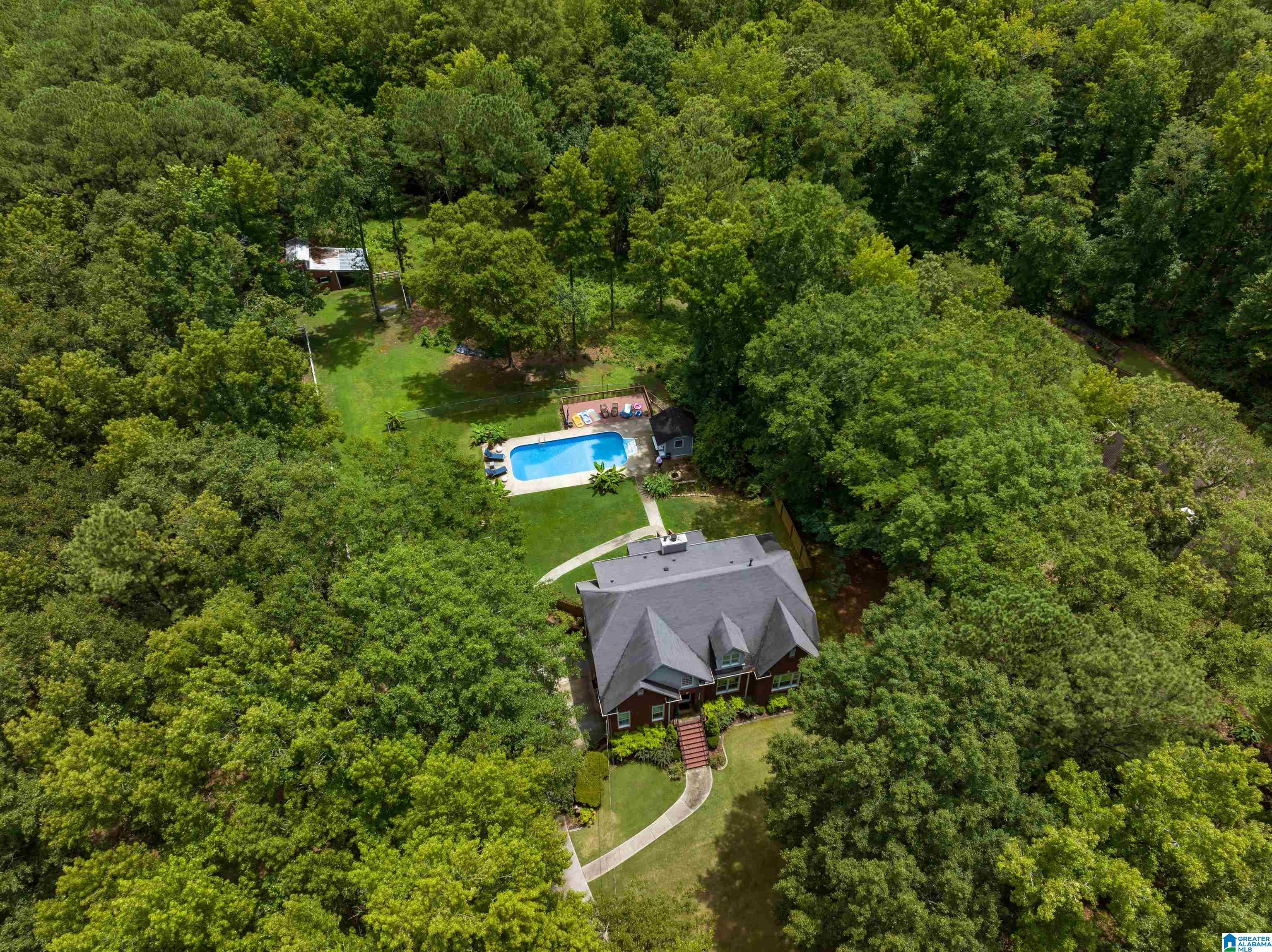 101 LAKEWOOD DRIVE