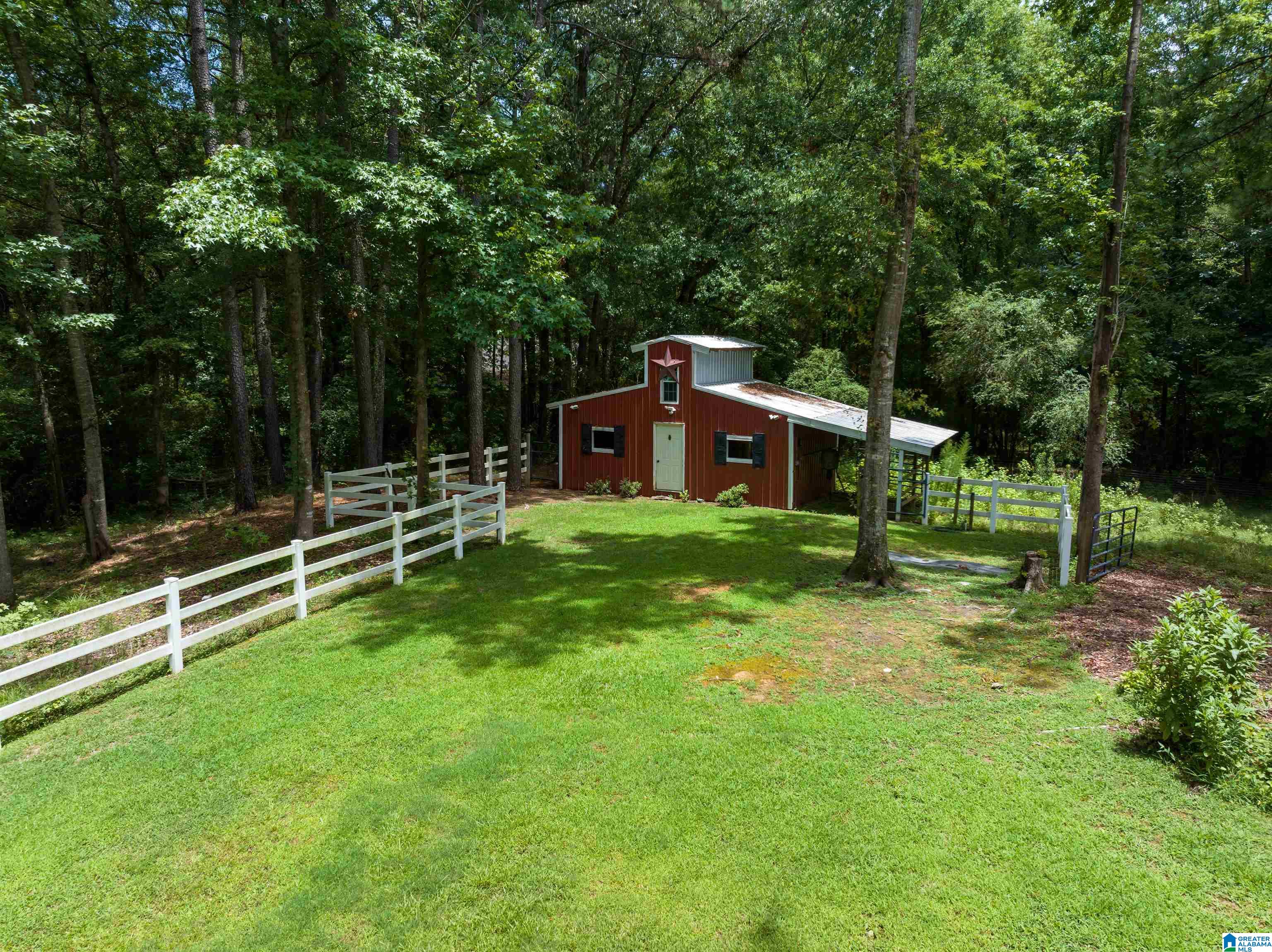 101 LAKEWOOD DRIVE