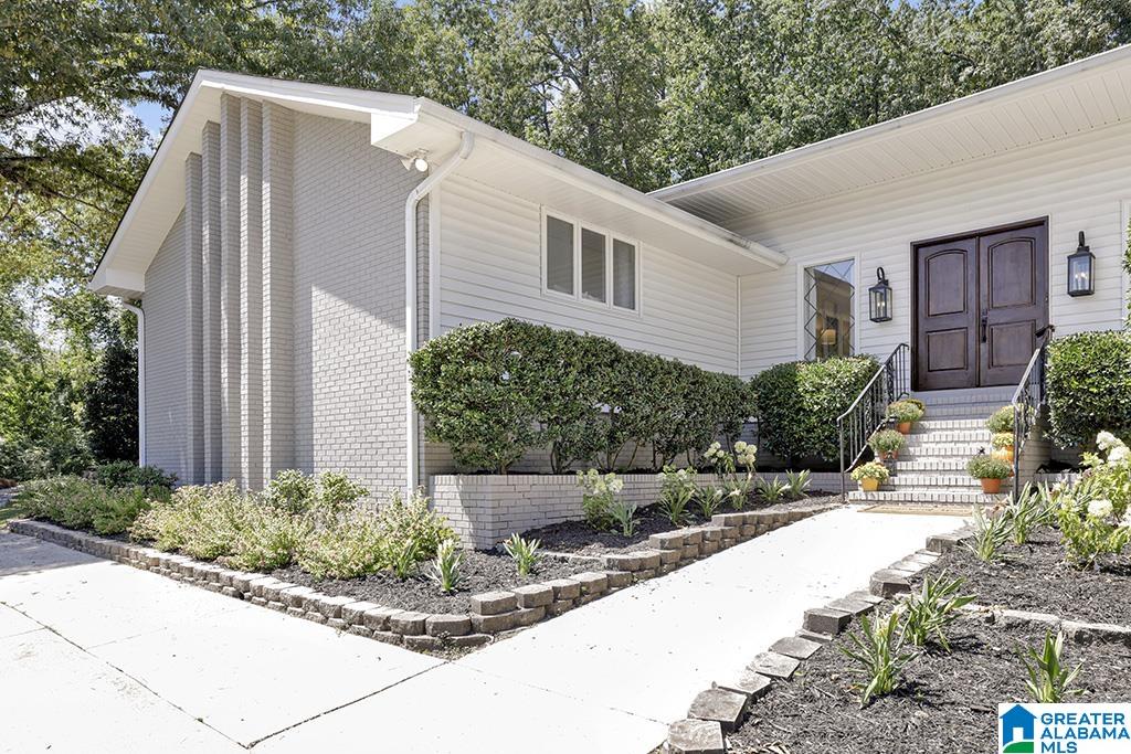 2601 CREEKVIEW DRIVE