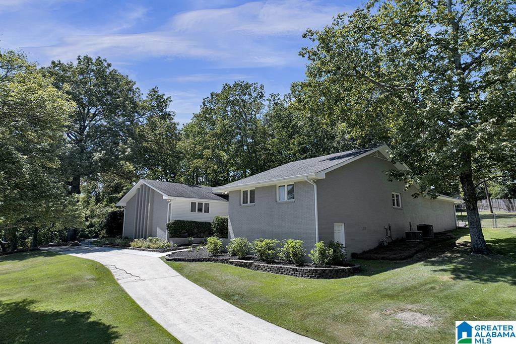 2601 CREEKVIEW DRIVE