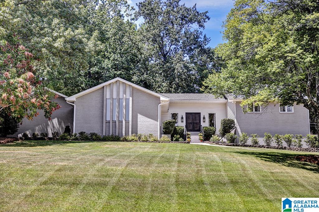 2601 CREEKVIEW DRIVE