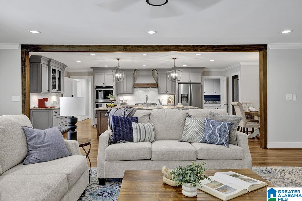 2601 CREEKVIEW DRIVE