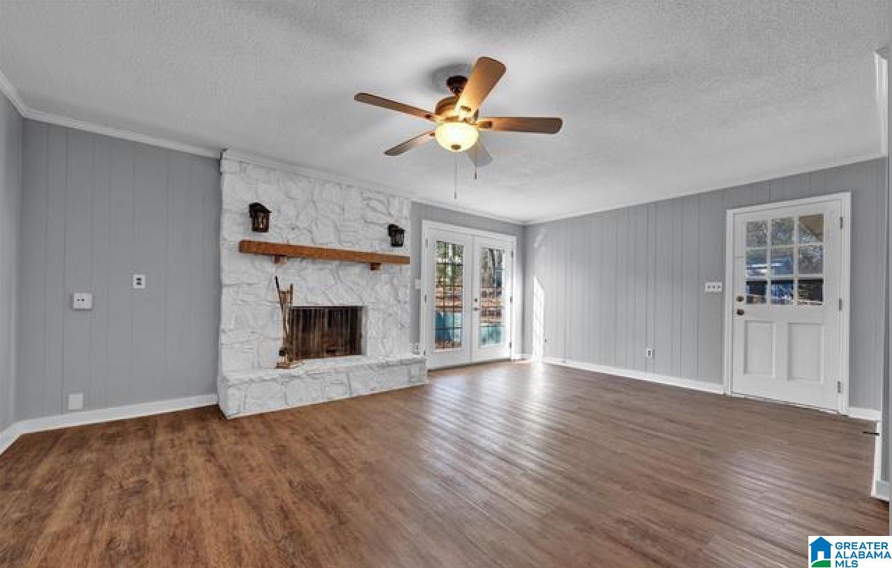 636 GRAVLEE LANE