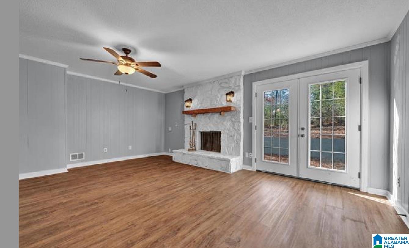 636 GRAVLEE LANE