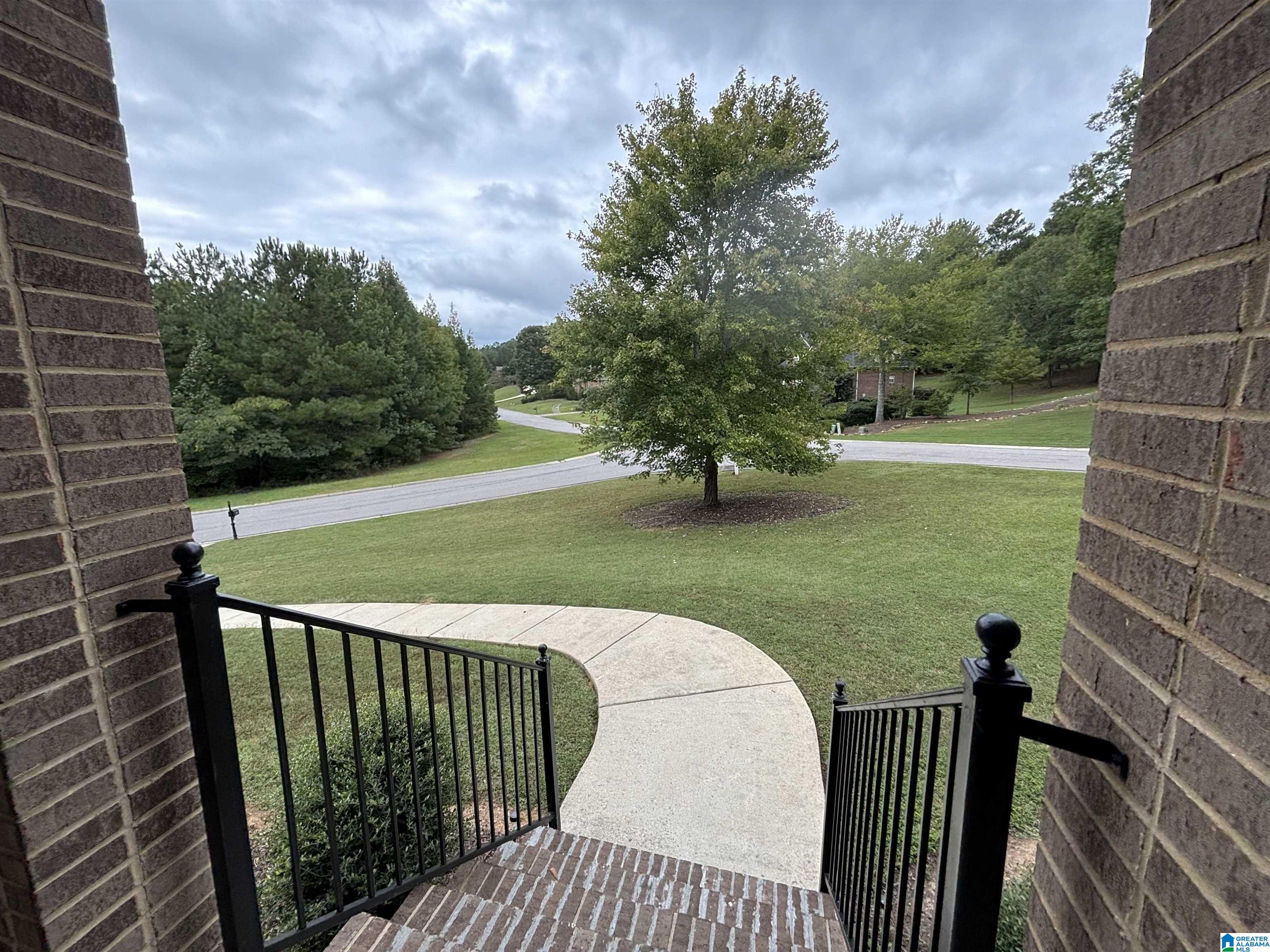 601 EMERALD TRACE