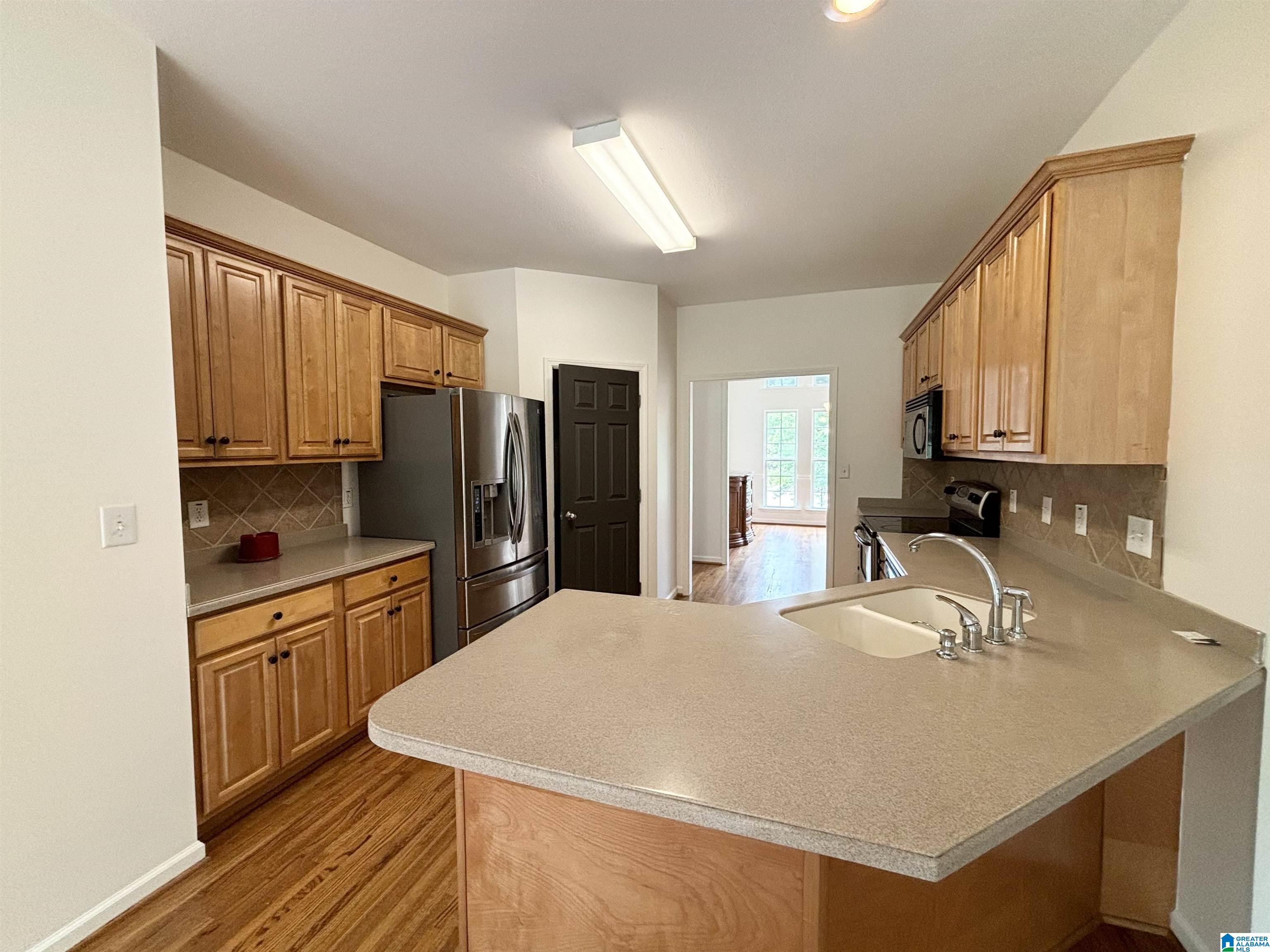 601 EMERALD TRACE
