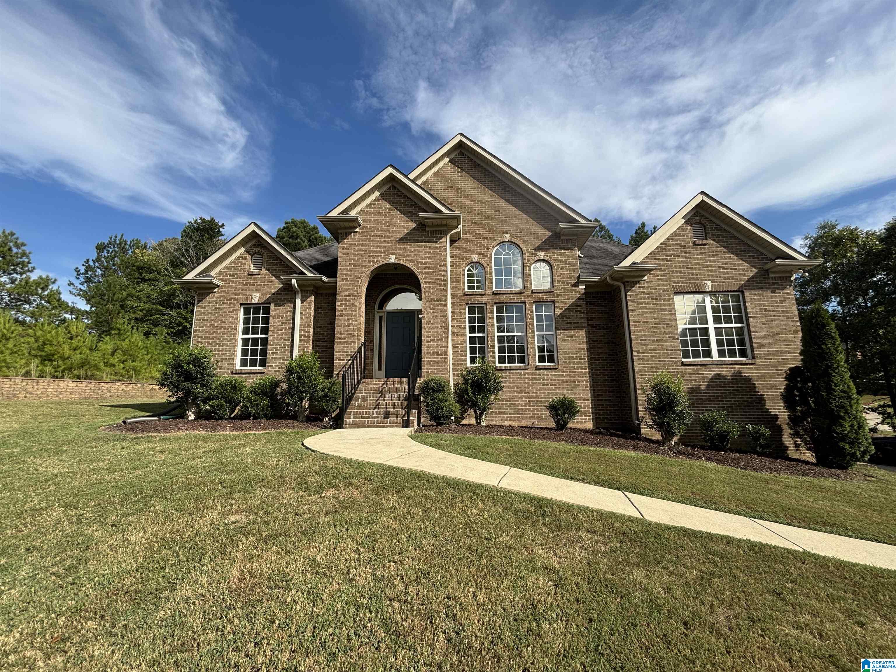 601 EMERALD TRACE