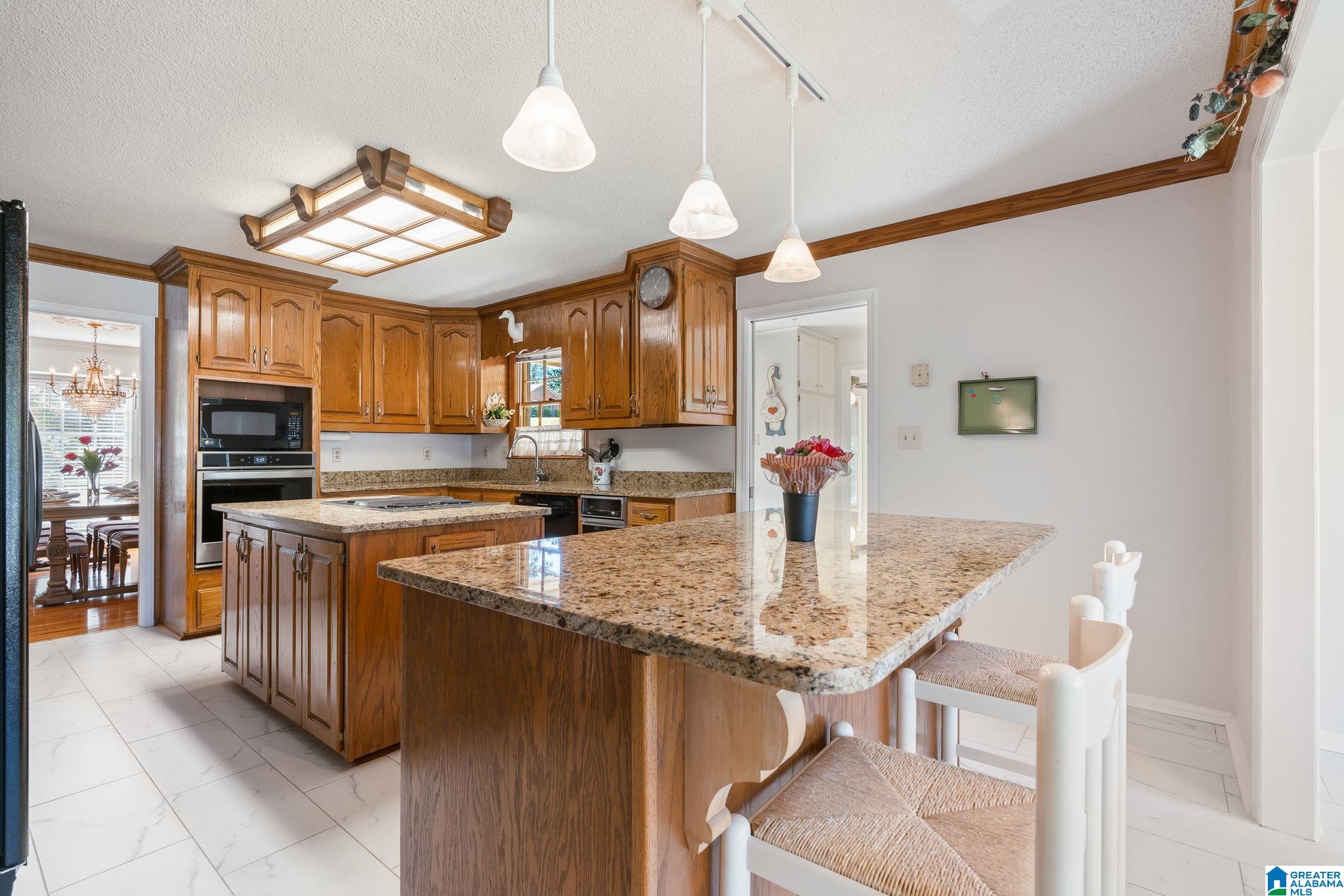 3525 MEADOW BROOK CIRCLE