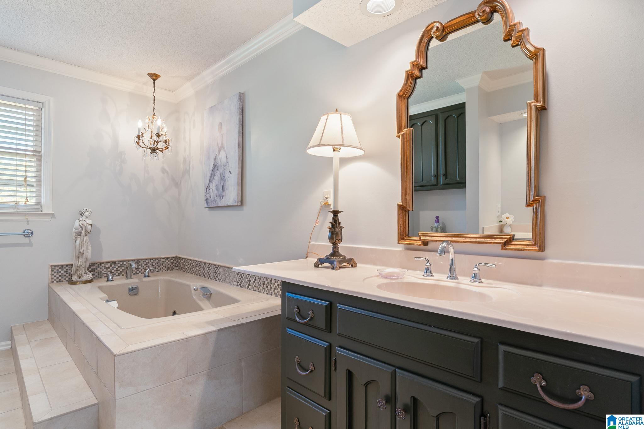 3525 MEADOW BROOK CIRCLE