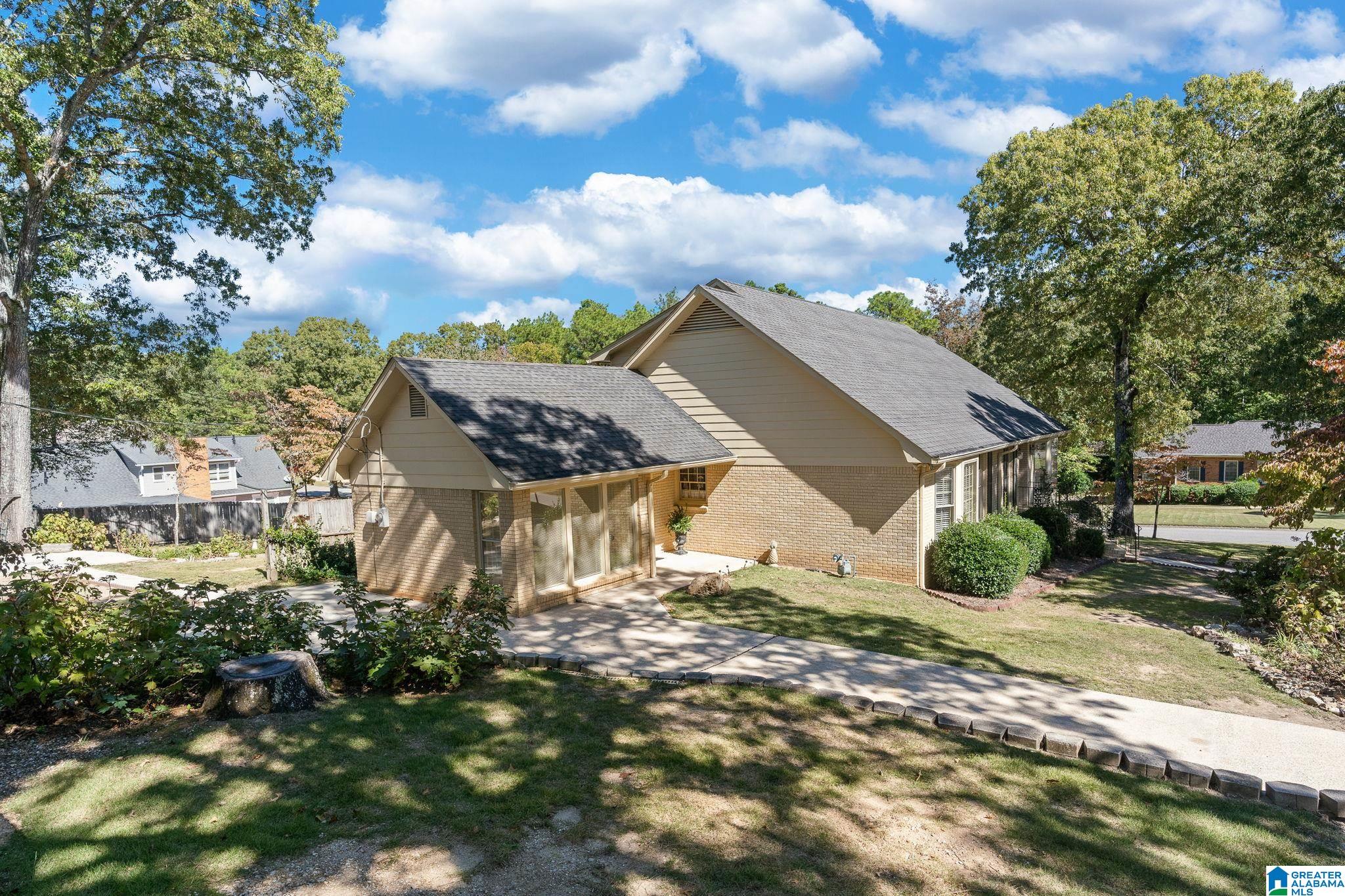 3525 MEADOW BROOK CIRCLE