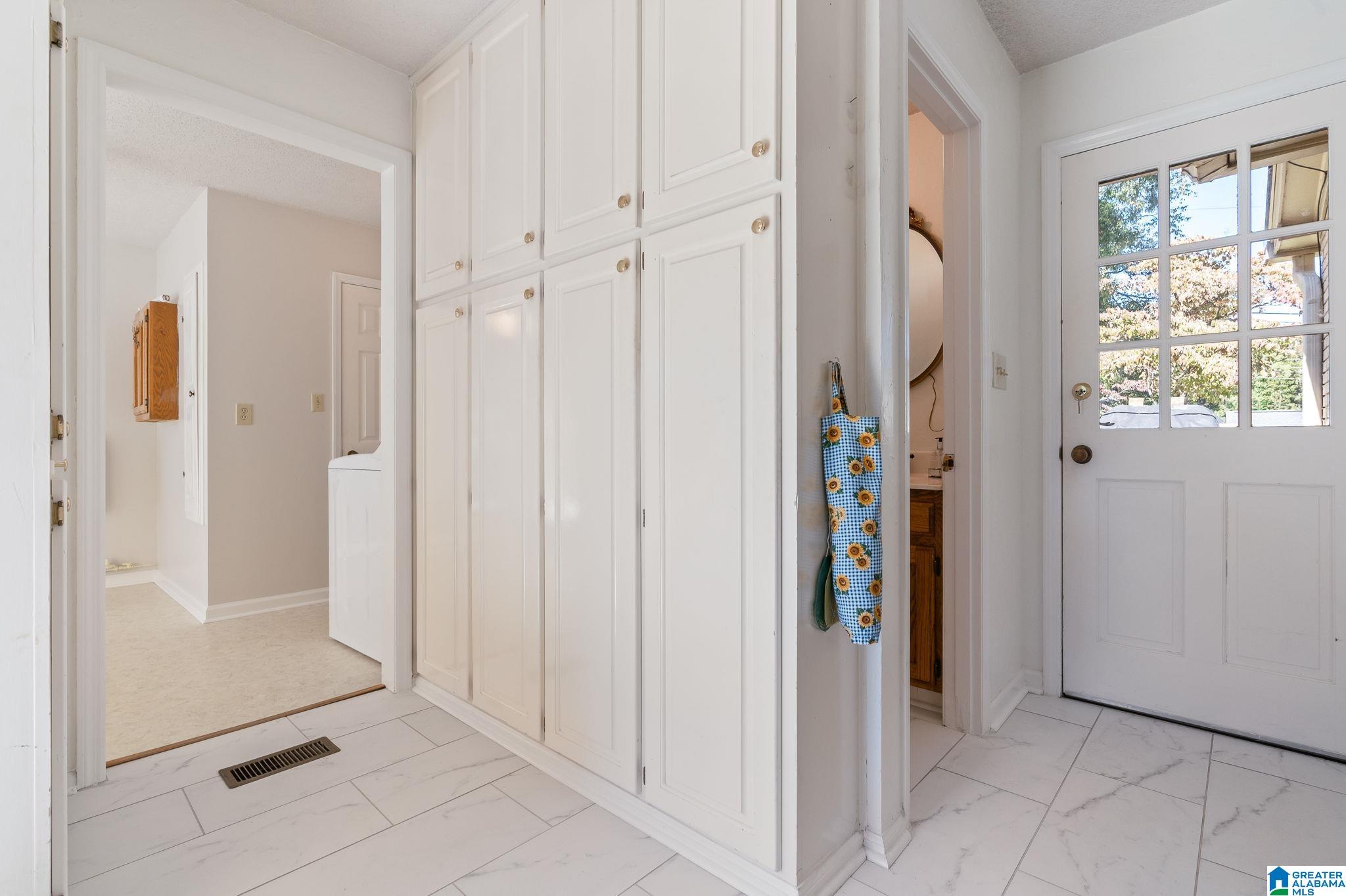 3525 MEADOW BROOK CIRCLE