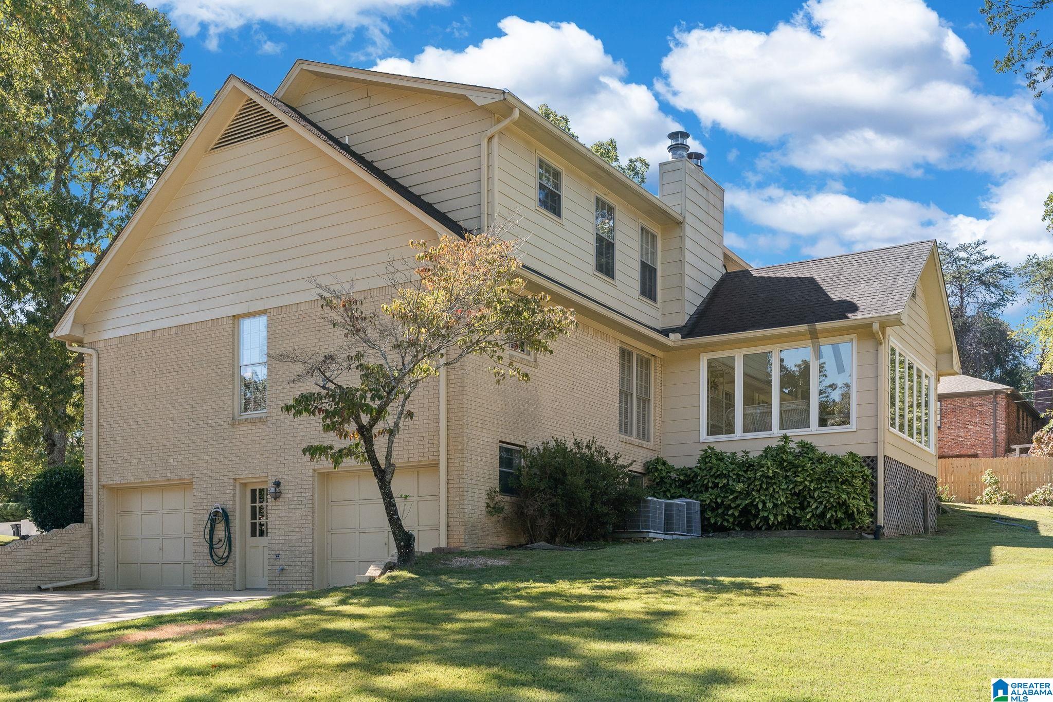 3525 MEADOW BROOK CIRCLE