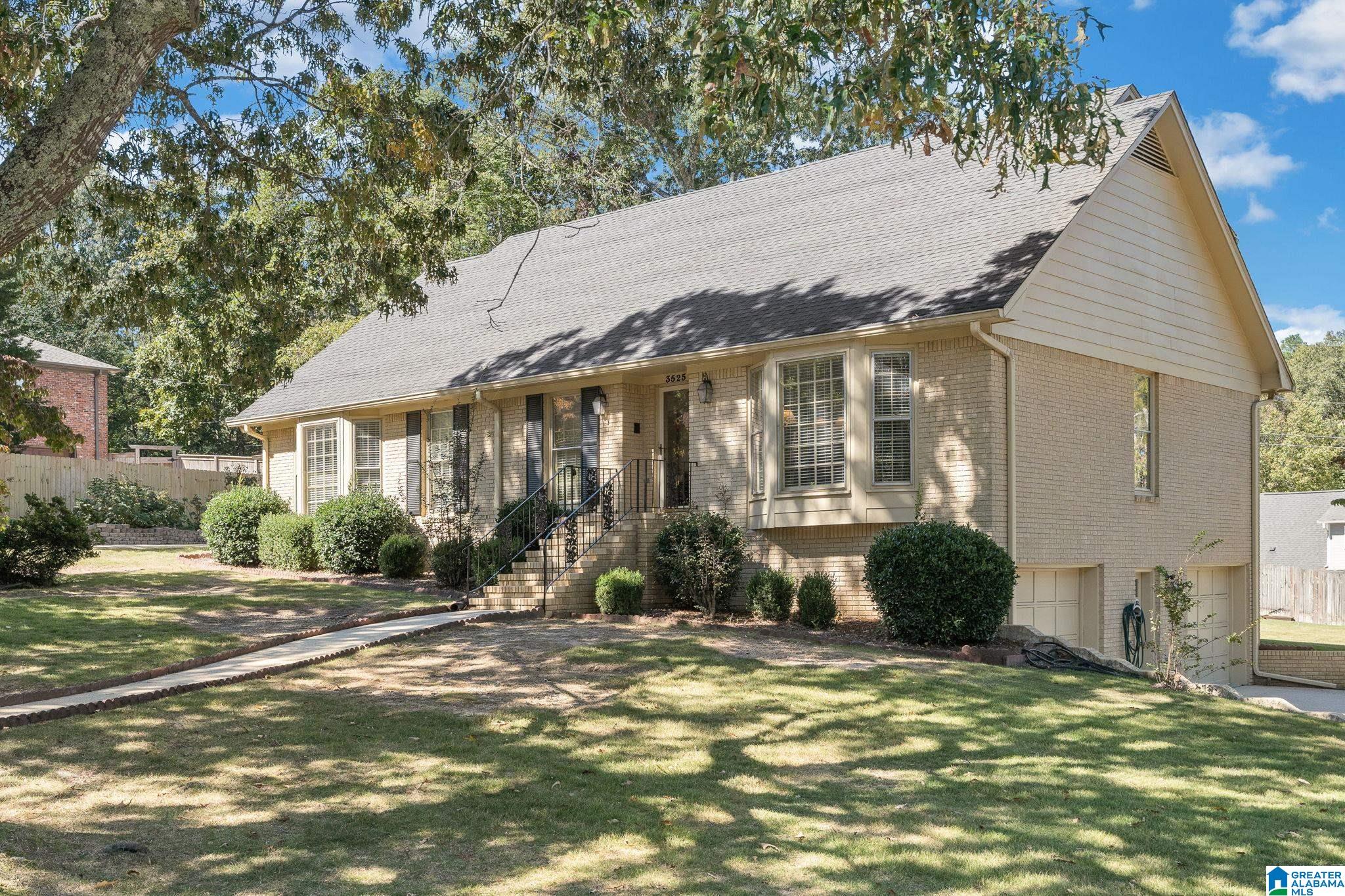 3525 MEADOW BROOK CIRCLE