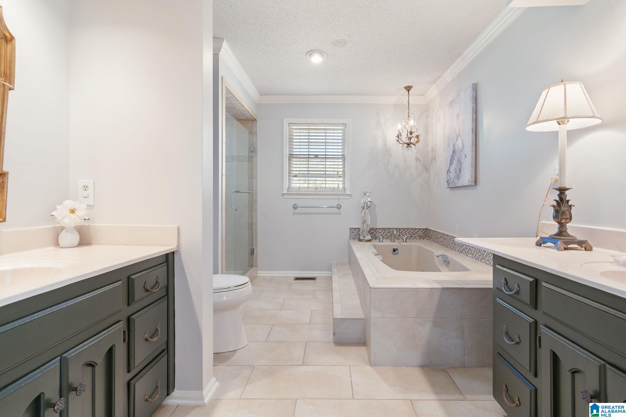 3525 MEADOW BROOK CIRCLE