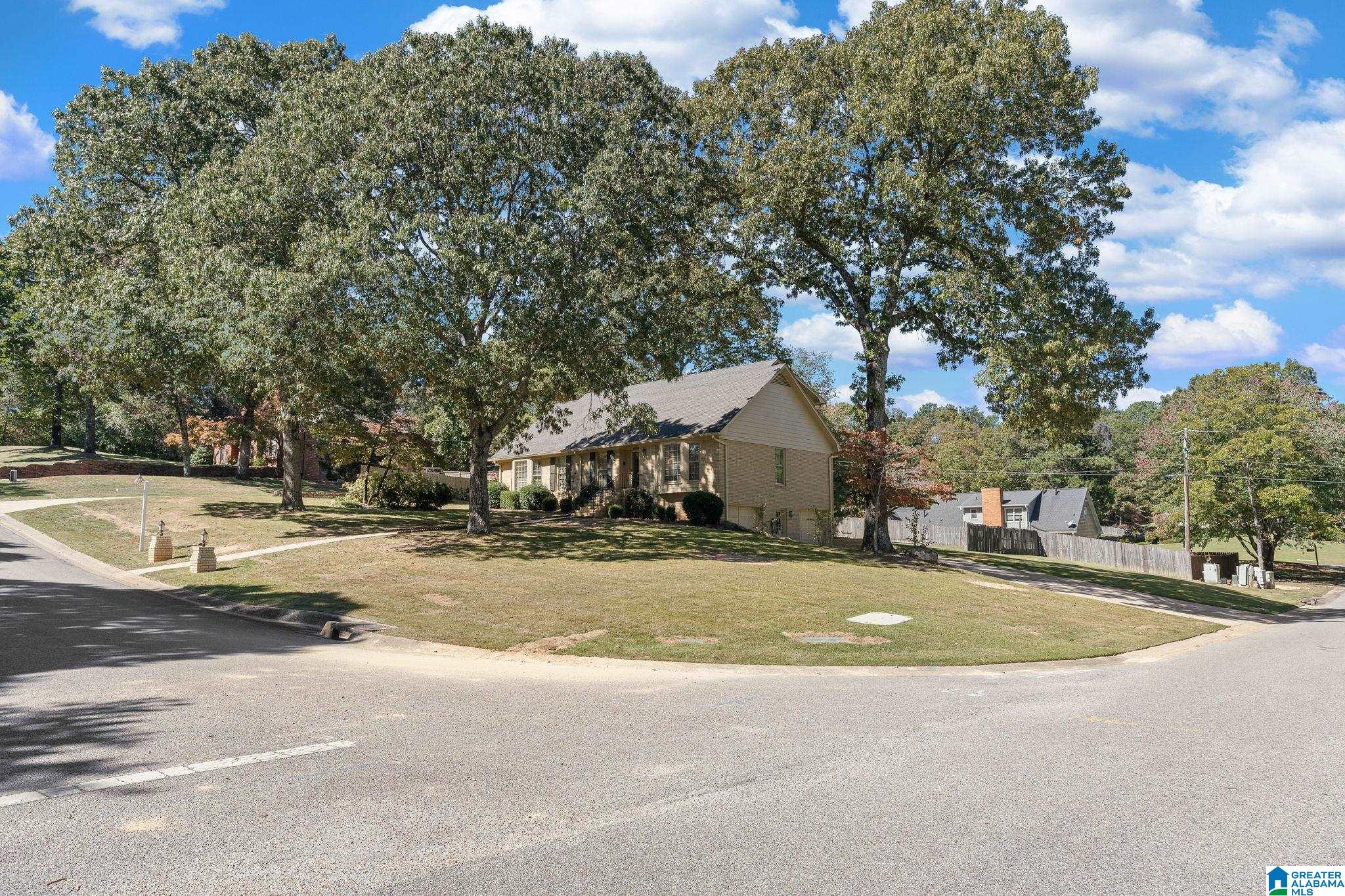 3525 MEADOW BROOK CIRCLE