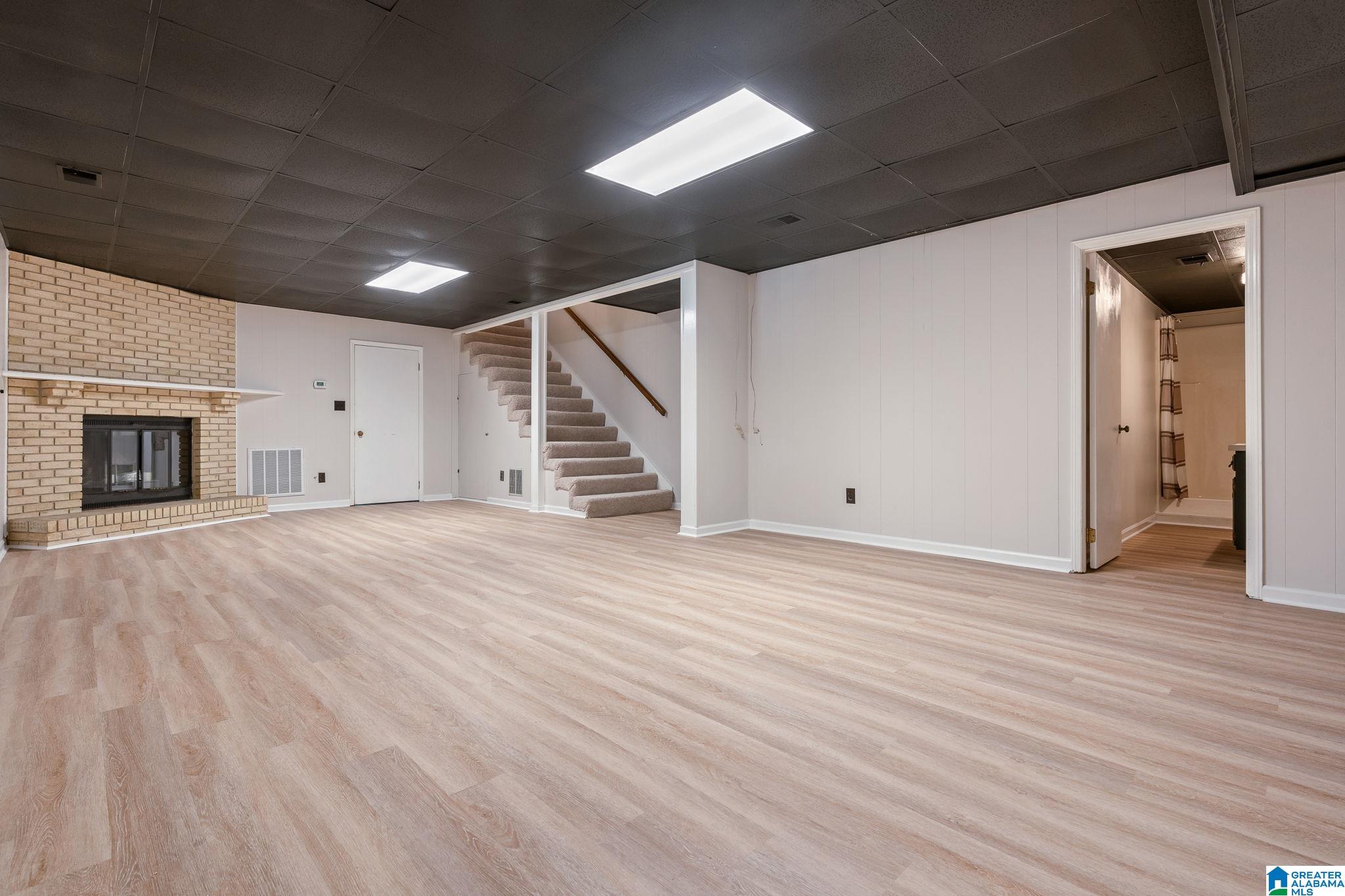 3525 MEADOW BROOK CIRCLE