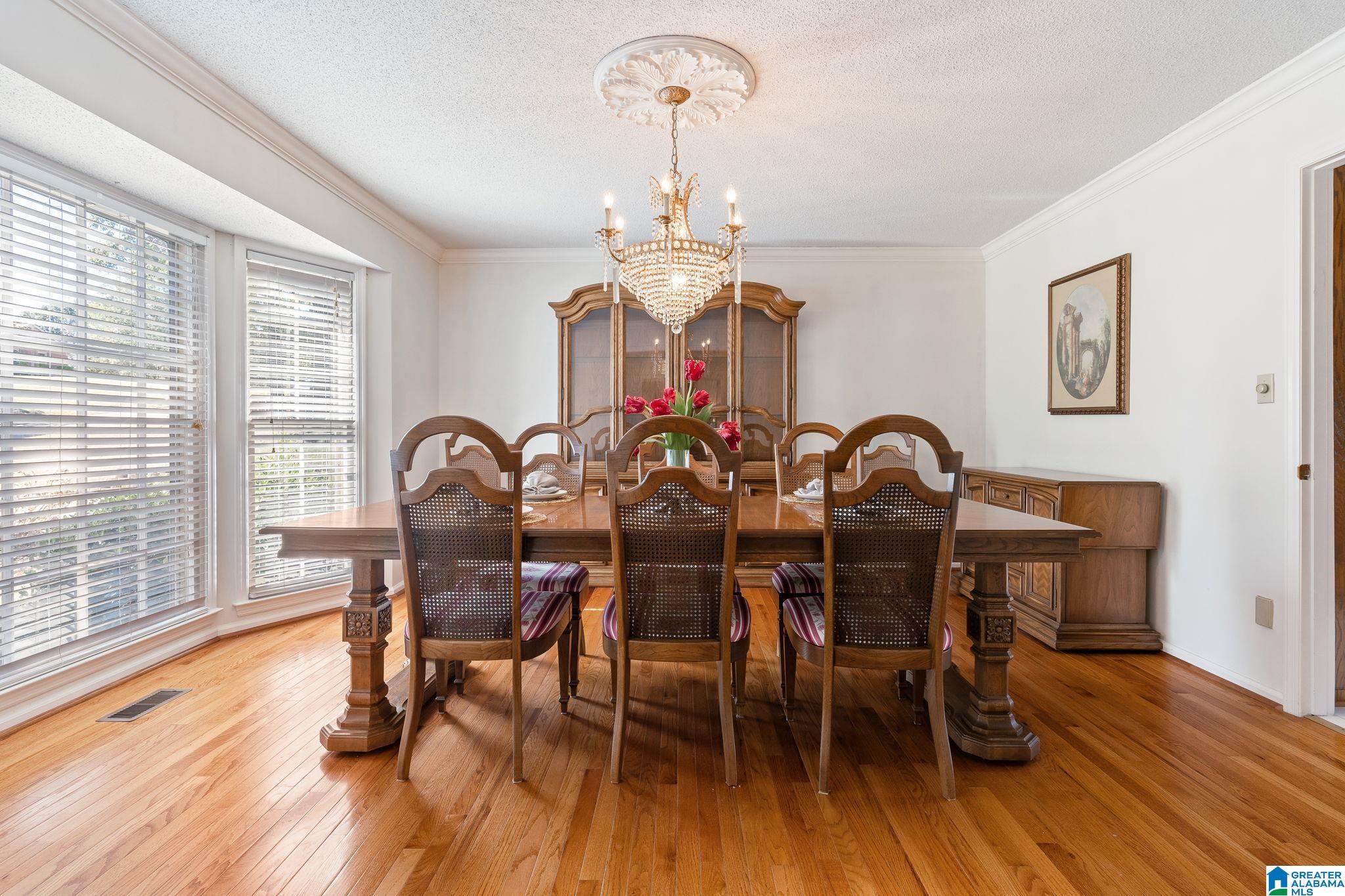 3525 MEADOW BROOK CIRCLE