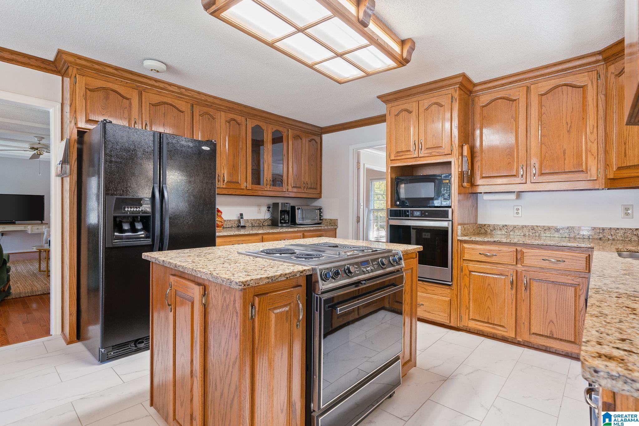 3525 MEADOW BROOK CIRCLE