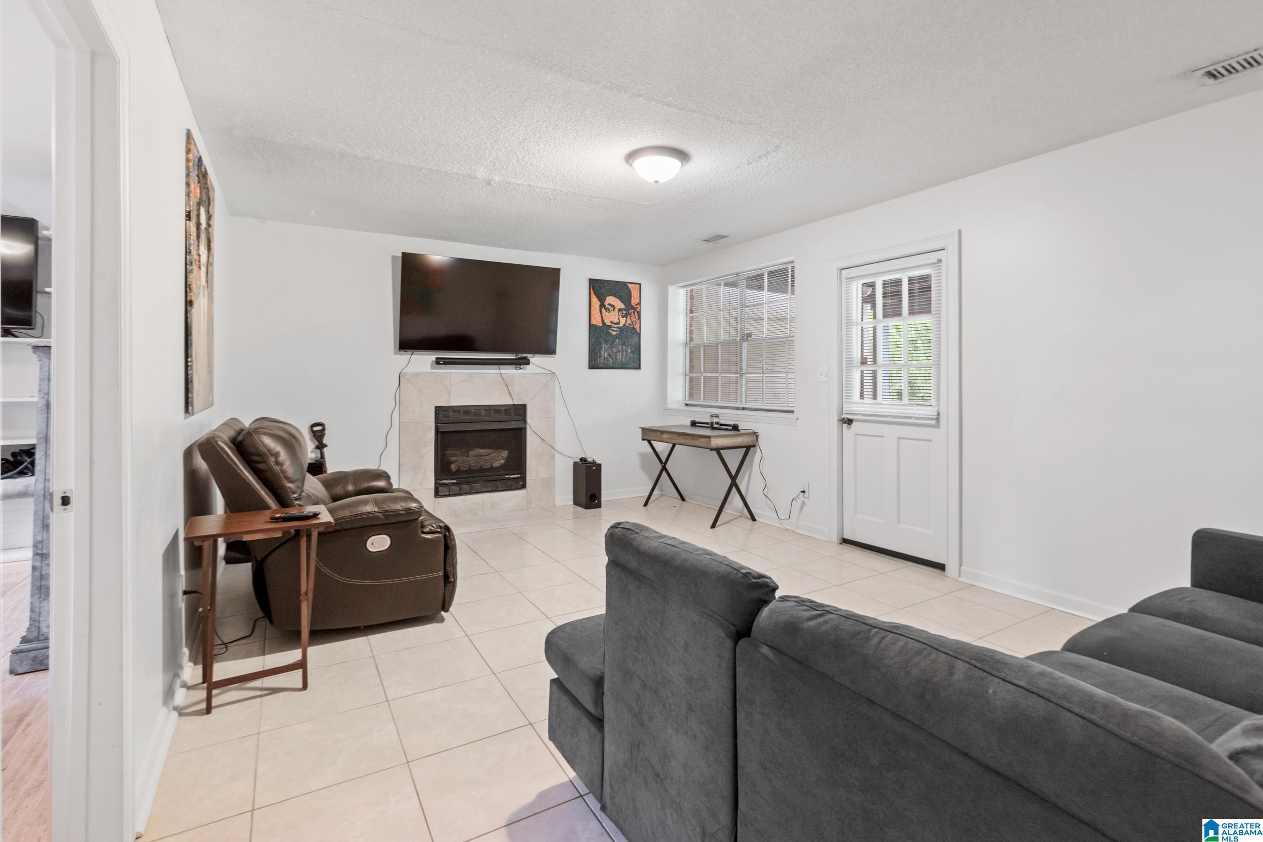 801 FRONTIER DRIVE