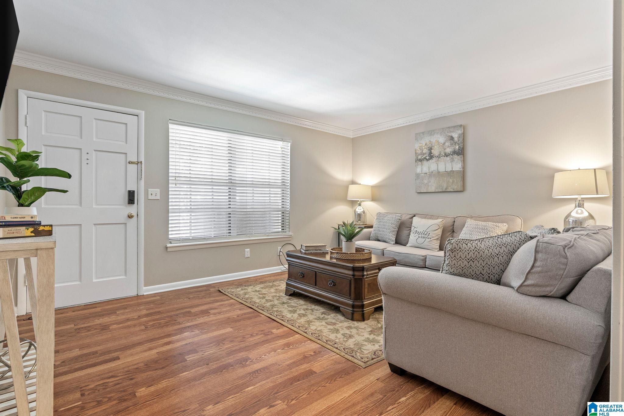 2727 HIGHLAND AVENUE 206